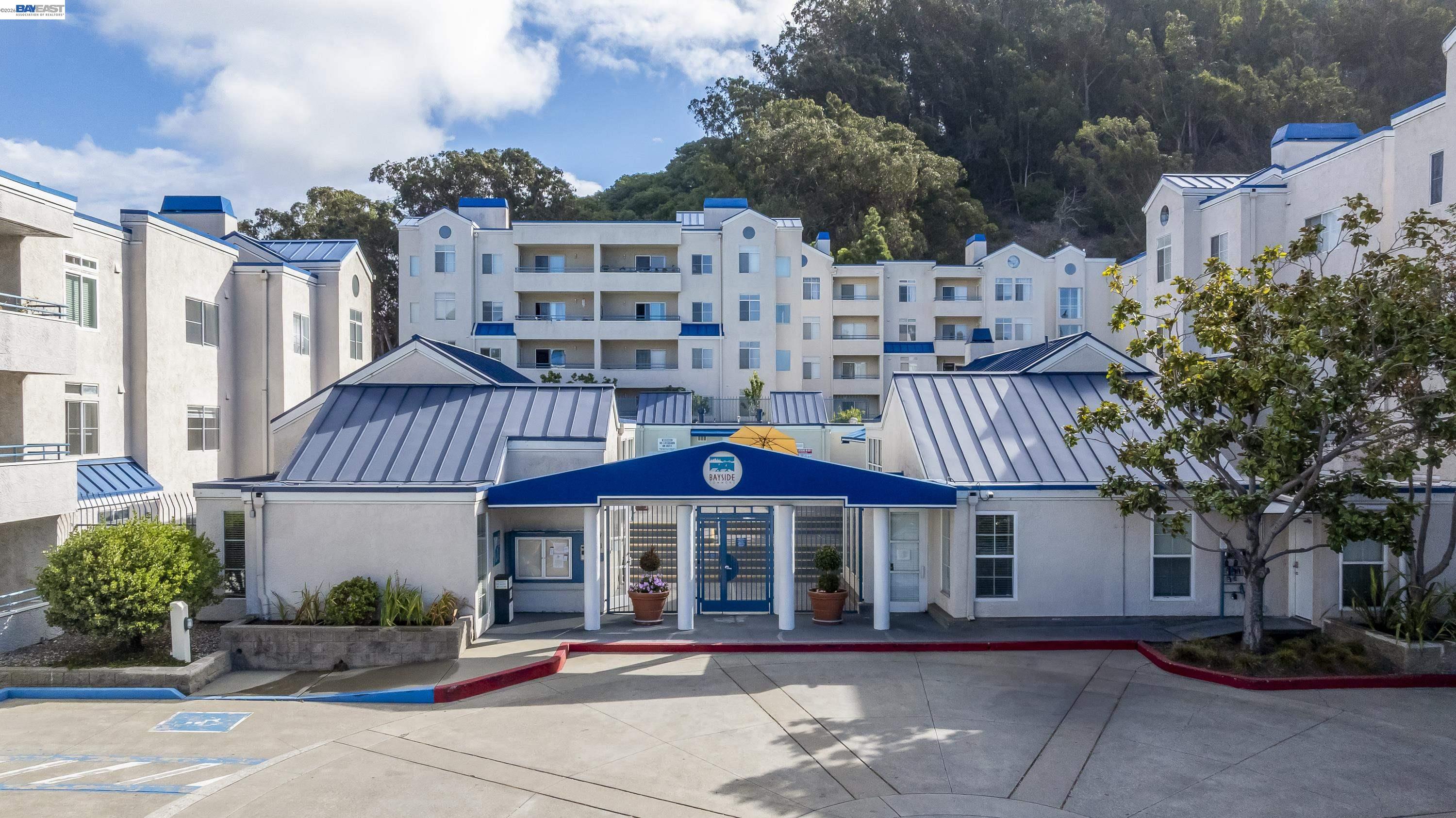 Front Image Thumbnail for BE41122308