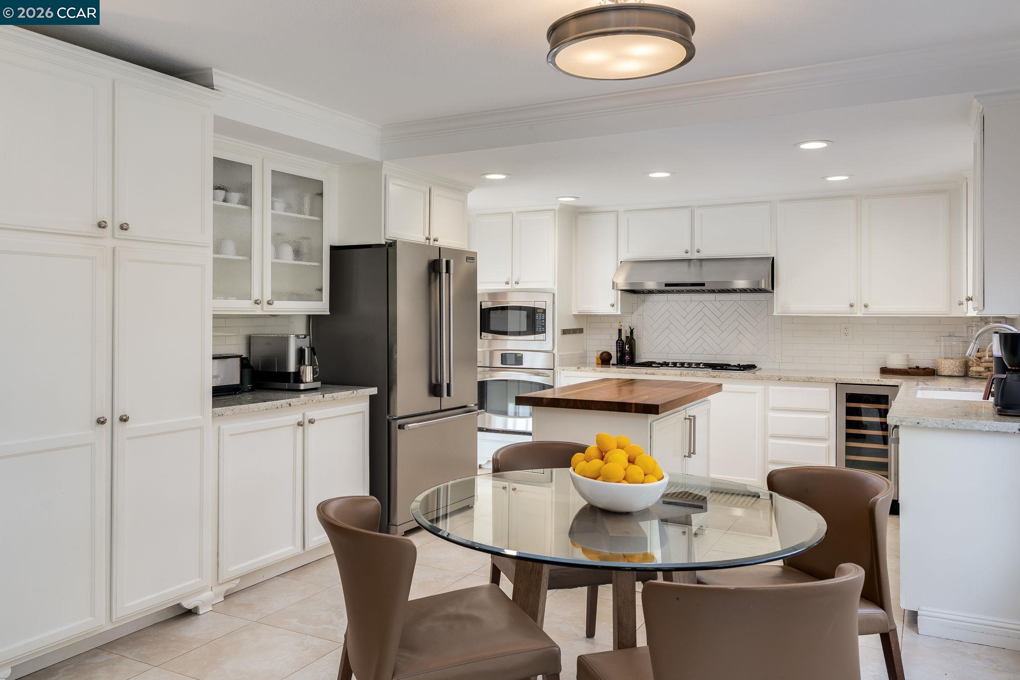 Detail Gallery Image 12 of 56 For 1057 Cheshire Cir, Danville,  CA 94506 - 4 Beds | 3 Baths