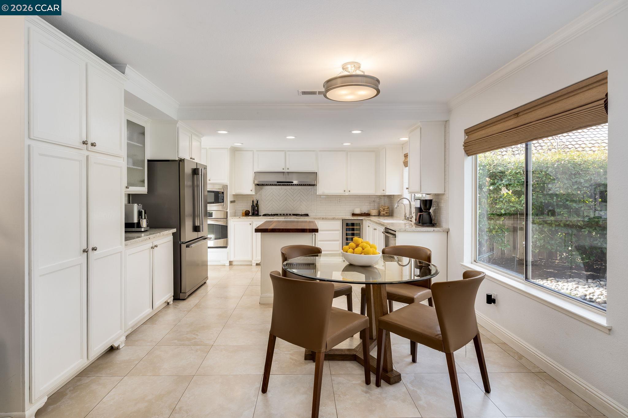 Detail Gallery Image 13 of 56 For 1057 Cheshire Cir, Danville,  CA 94506 - 4 Beds | 3 Baths