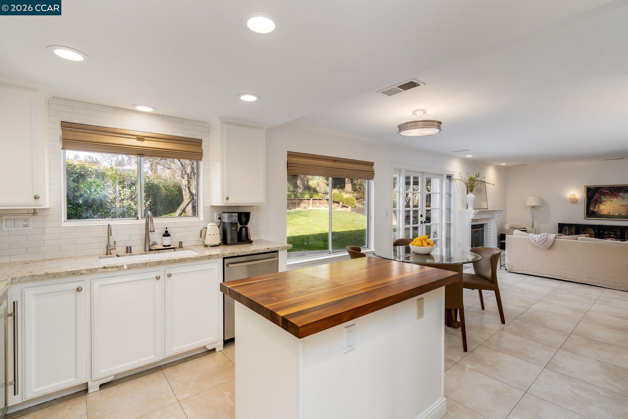 Detail Gallery Image 15 of 56 For 1057 Cheshire Cir, Danville,  CA 94506 - 4 Beds | 3 Baths