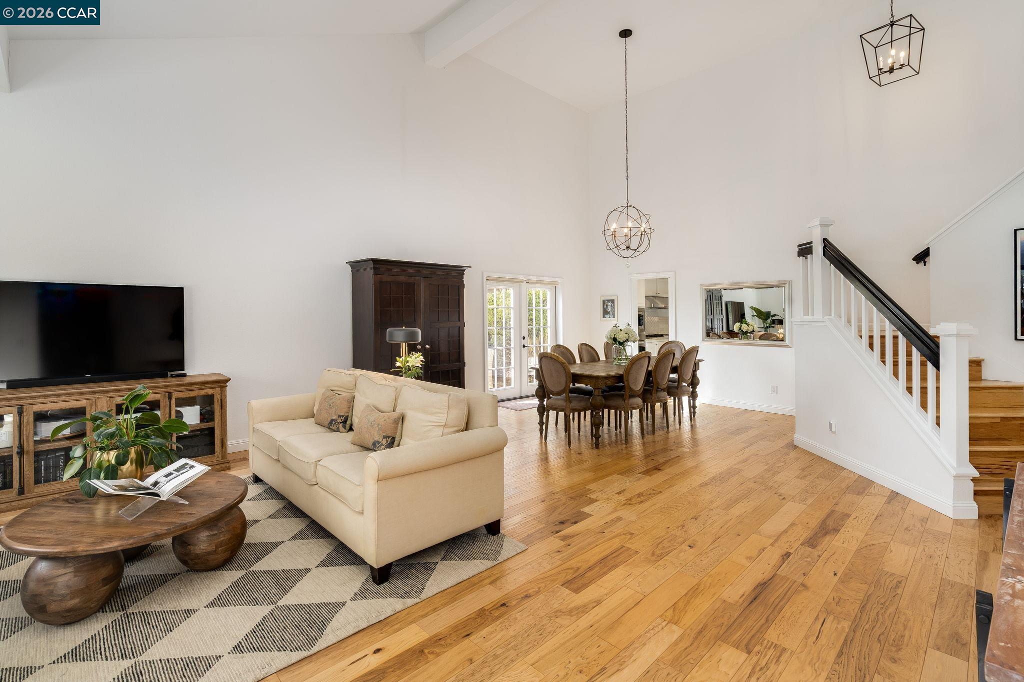 Detail Gallery Image 5 of 56 For 1057 Cheshire Cir, Danville,  CA 94506 - 4 Beds | 3 Baths