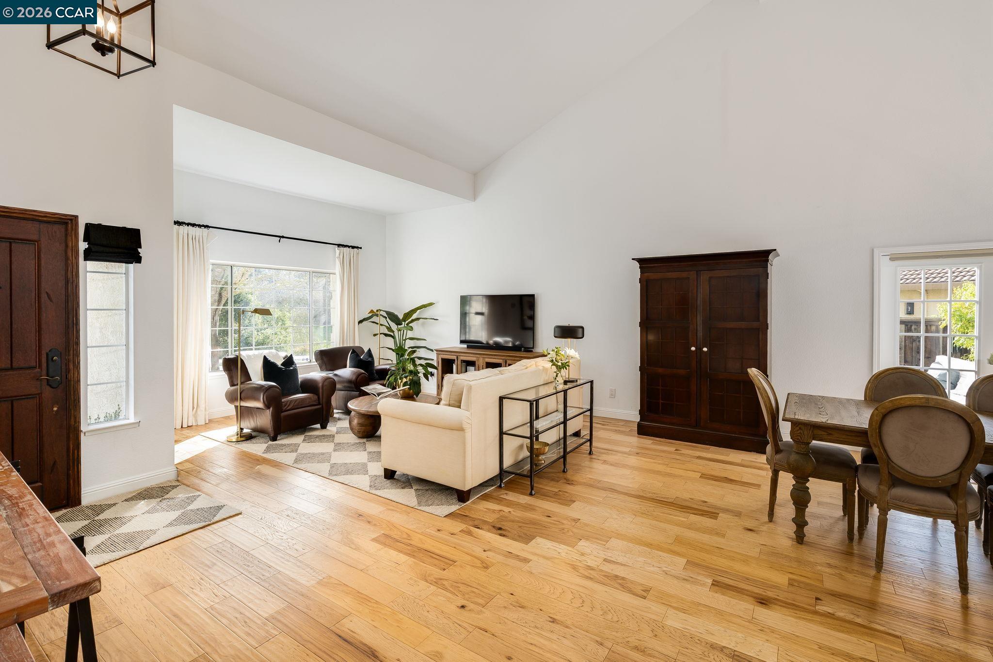 Detail Gallery Image 6 of 56 For 1057 Cheshire Cir, Danville,  CA 94506 - 4 Beds | 3 Baths