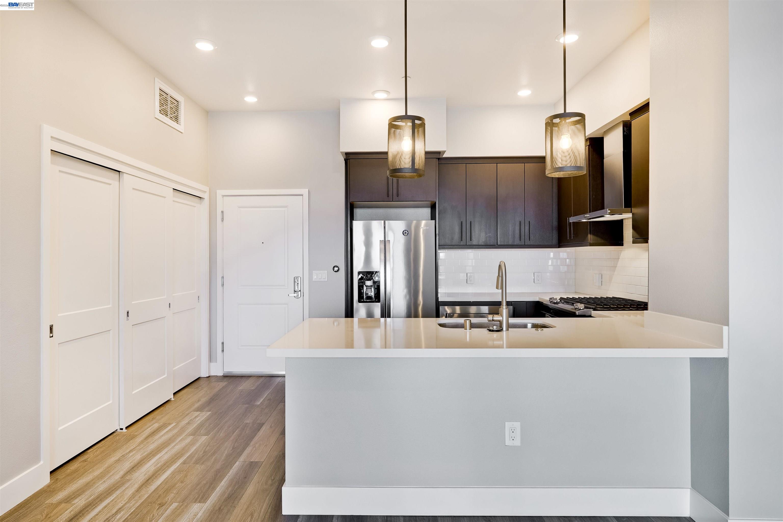 Photo #3: 41122310 Listing: Photo #3