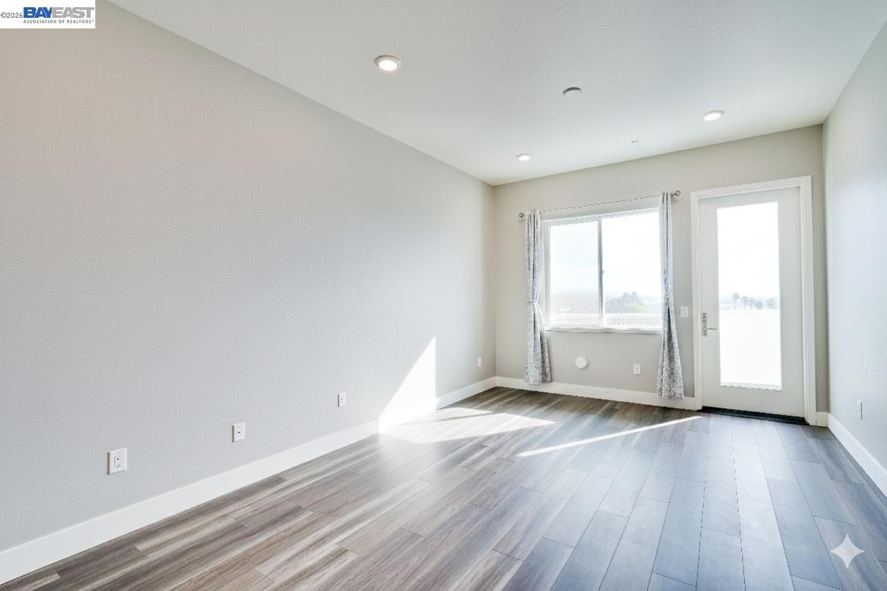 Photo #6: 41122310 Listing: Photo #6