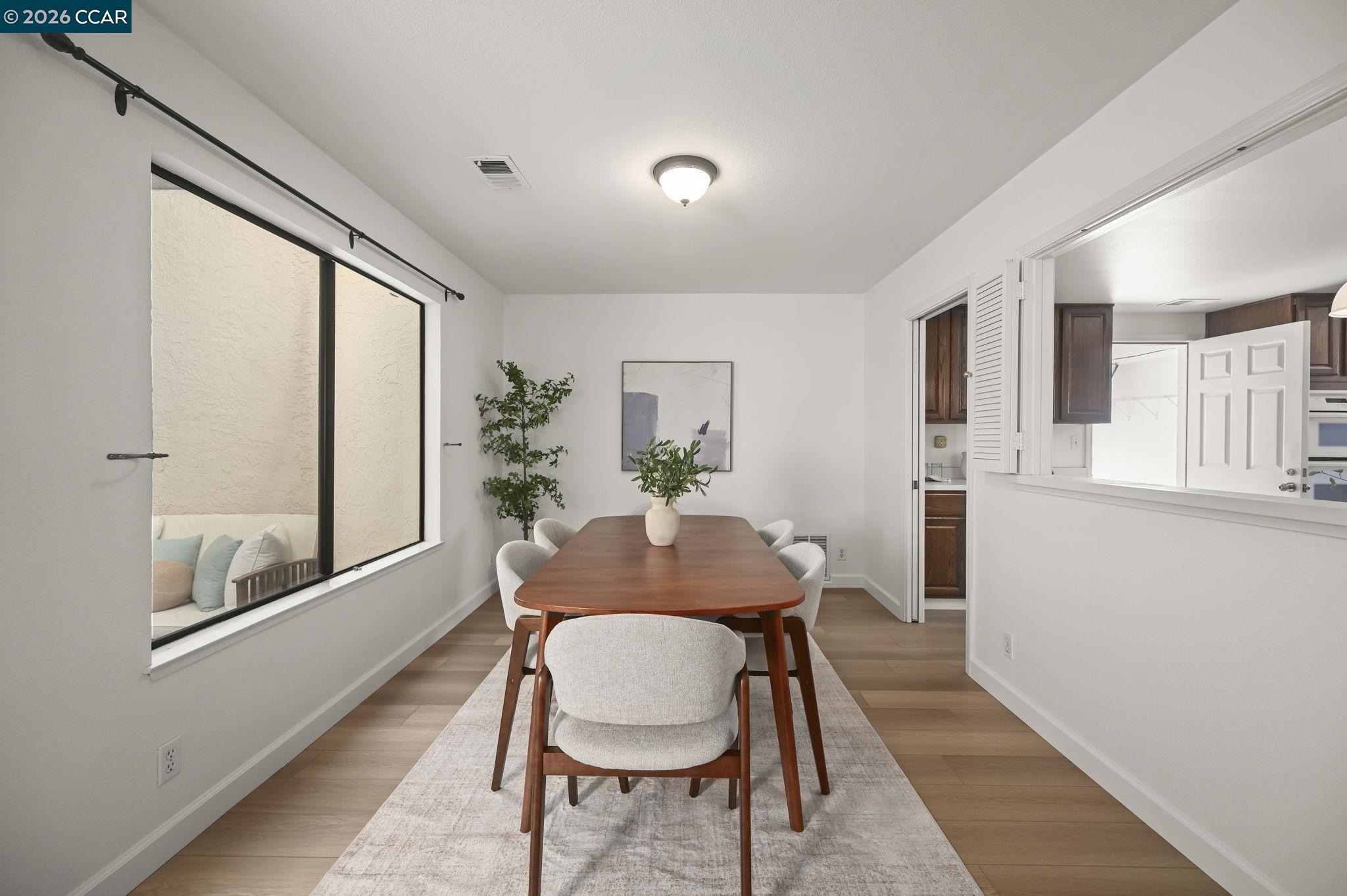 Photo #6: 41122312 Listing: Photo #6