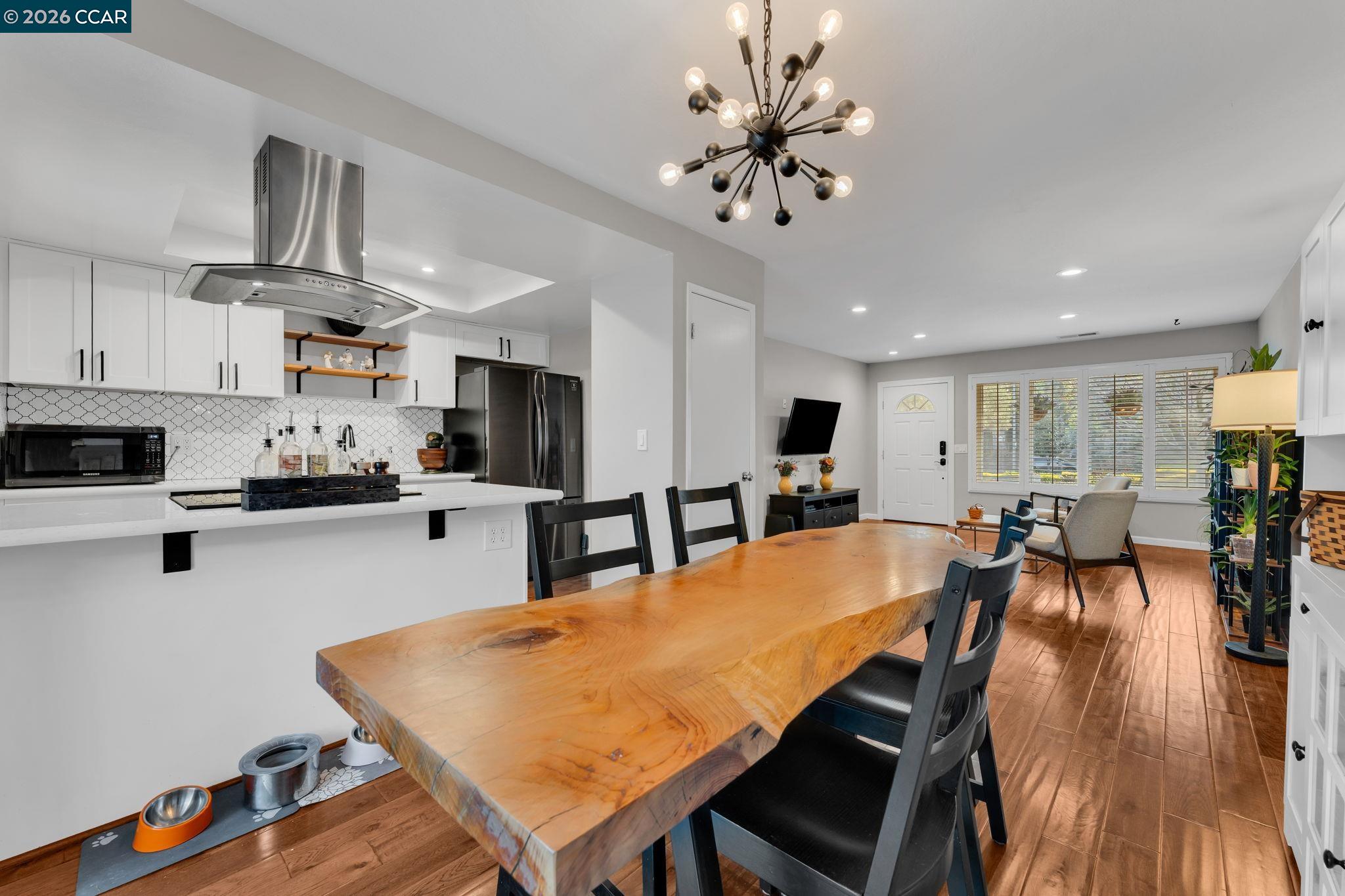 Photo #8: 41122313 Listing: Photo #8