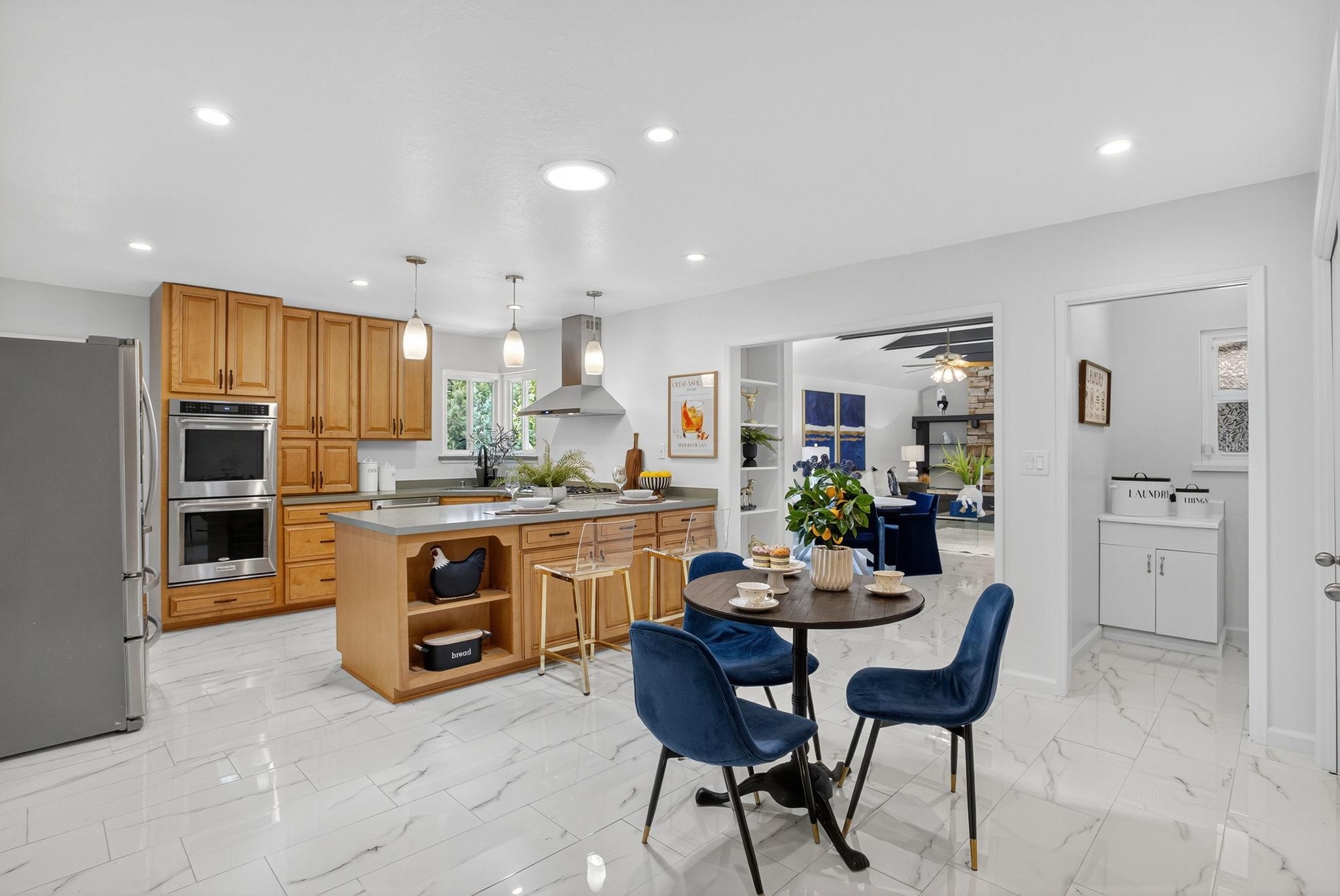 Detail Gallery Image 17 of 60 For 350 Elysian Fields Dr, Oakland,  CA 94605 - 3 Beds | 2 Baths