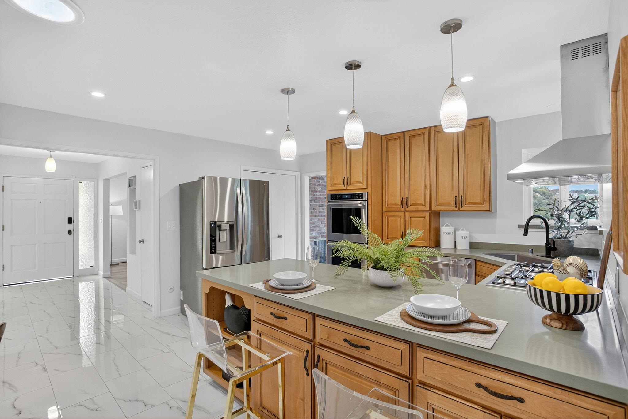 Detail Gallery Image 20 of 60 For 350 Elysian Fields Dr, Oakland,  CA 94605 - 3 Beds | 2 Baths