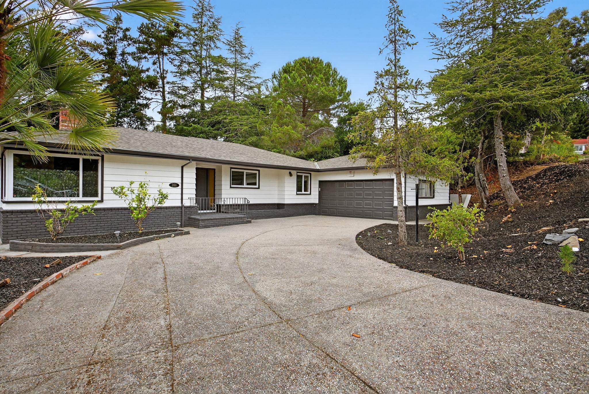 Detail Gallery Image 3 of 60 For 350 Elysian Fields Dr, Oakland,  CA 94605 - 3 Beds | 2 Baths