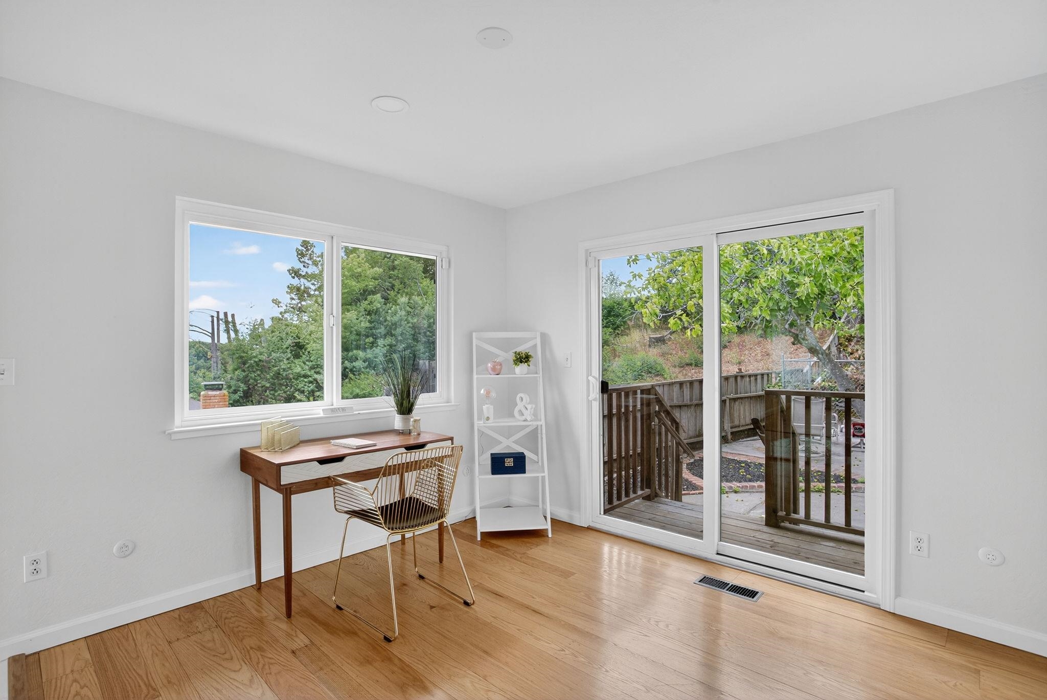 Detail Gallery Image 27 of 60 For 350 Elysian Fields Dr, Oakland,  CA 94605 - 3 Beds | 2 Baths