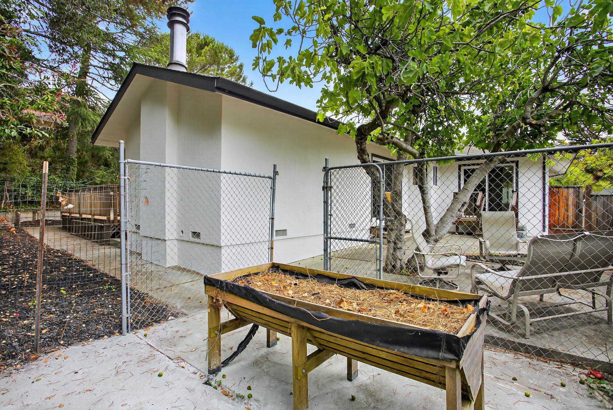 Detail Gallery Image 53 of 60 For 350 Elysian Fields Dr, Oakland,  CA 94605 - 3 Beds | 2 Baths