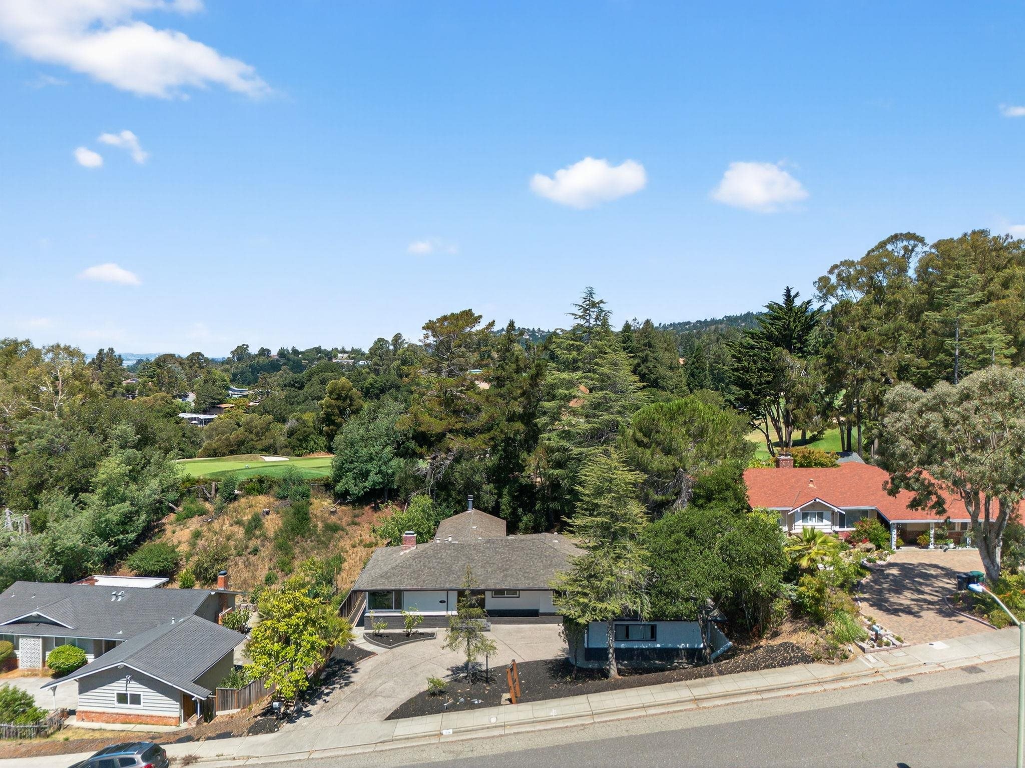 Detail Gallery Image 55 of 60 For 350 Elysian Fields Dr, Oakland,  CA 94605 - 3 Beds | 2 Baths