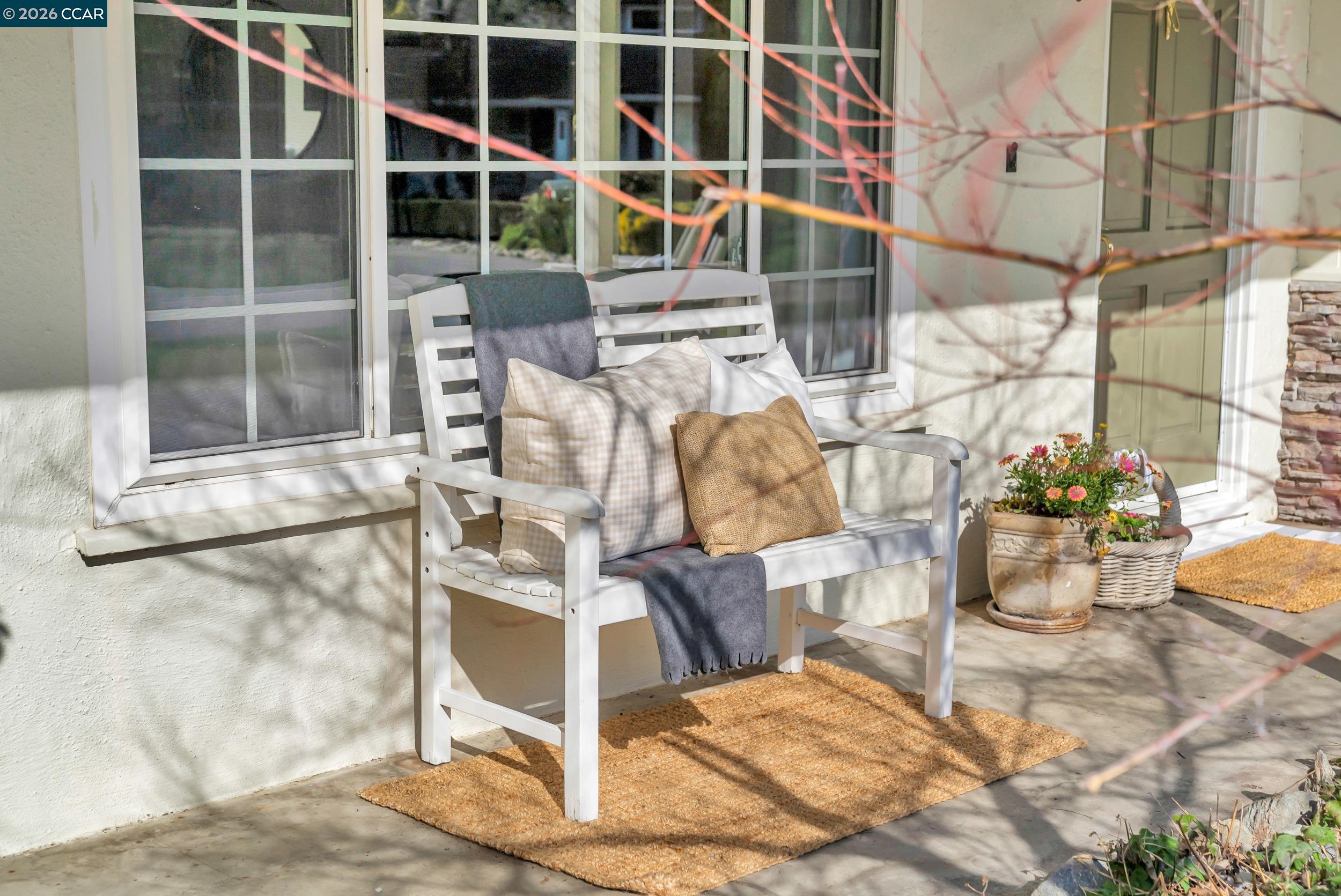 Detail Gallery Image 8 of 60 For 112 Danvilla Ct, Danville,  CA 94526 - 4 Beds | 2/1 Baths