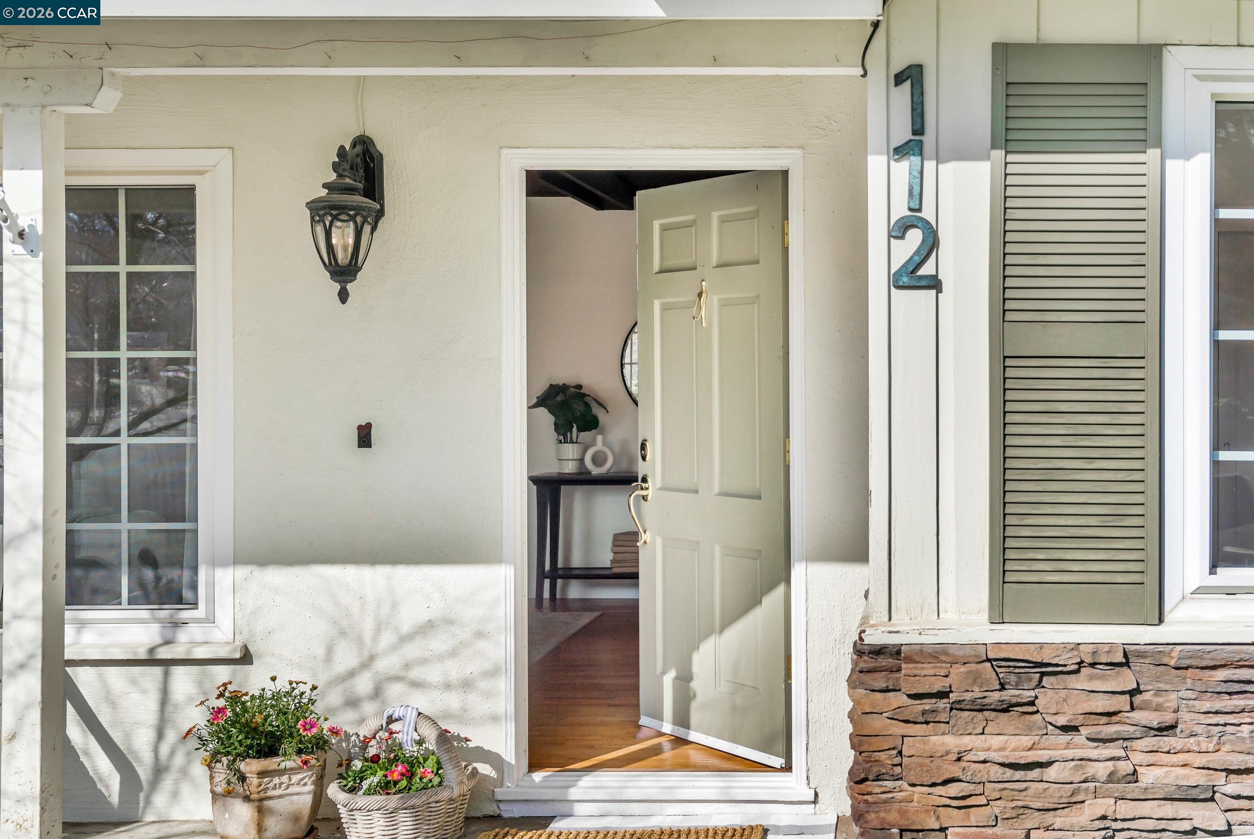 Detail Gallery Image 9 of 60 For 112 Danvilla Ct, Danville,  CA 94526 - 4 Beds | 2/1 Baths