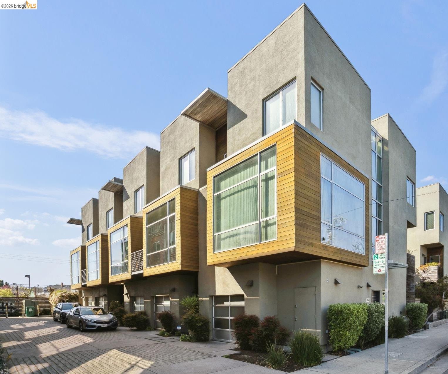 Front Image Thumbnail for EB41122324