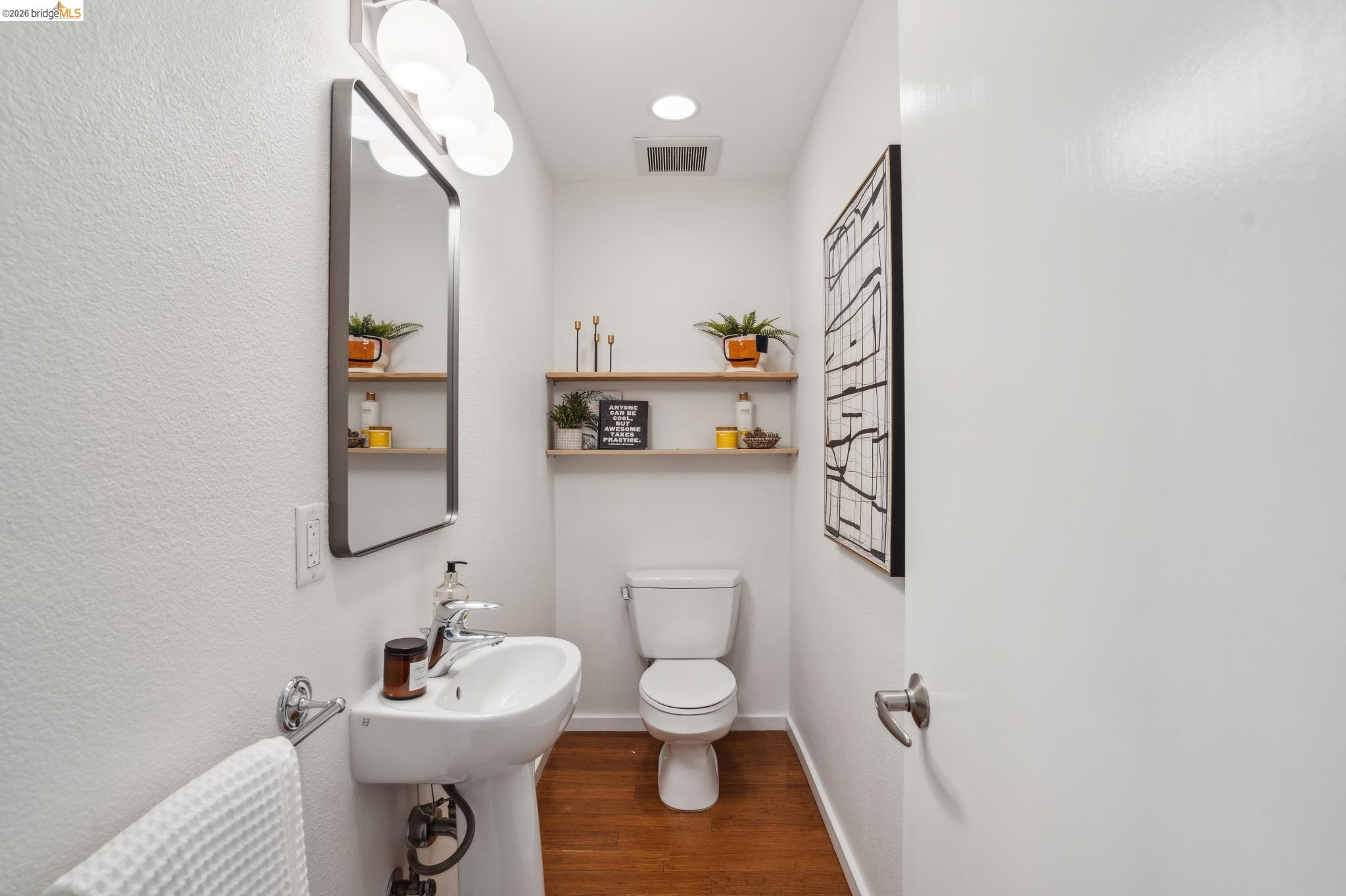 Detail Gallery Image 20 of 44 For 4067 Shafter Ave, Oakland,  CA 94609 - 3 Beds | 3/1 Baths