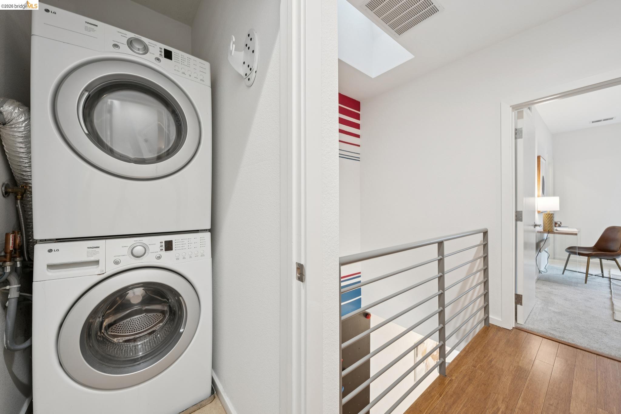 Detail Gallery Image 30 of 44 For 4067 Shafter Ave, Oakland,  CA 94609 - 3 Beds | 3/1 Baths