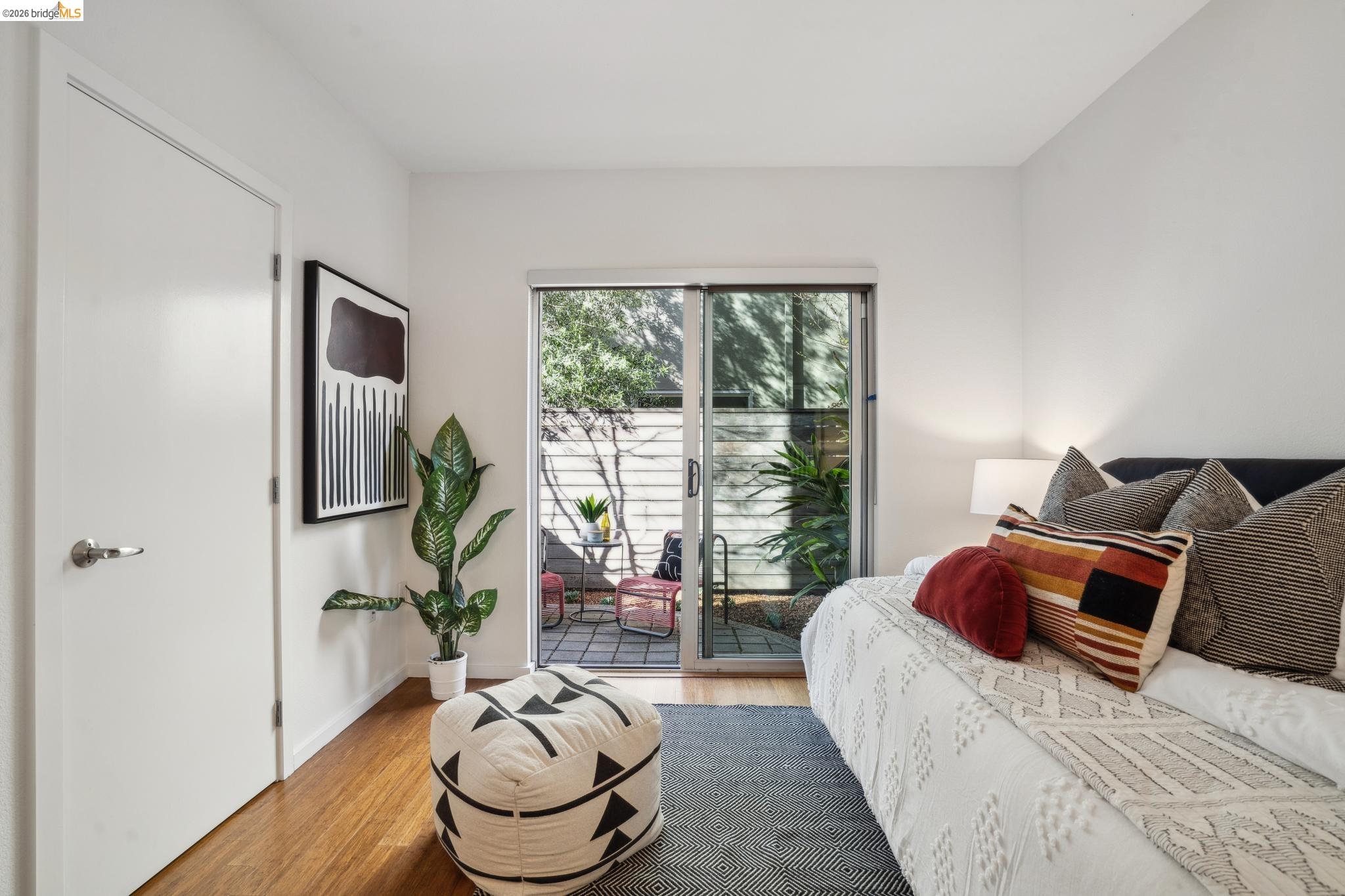 Detail Gallery Image 37 of 44 For 4067 Shafter Ave, Oakland,  CA 94609 - 3 Beds | 3/1 Baths