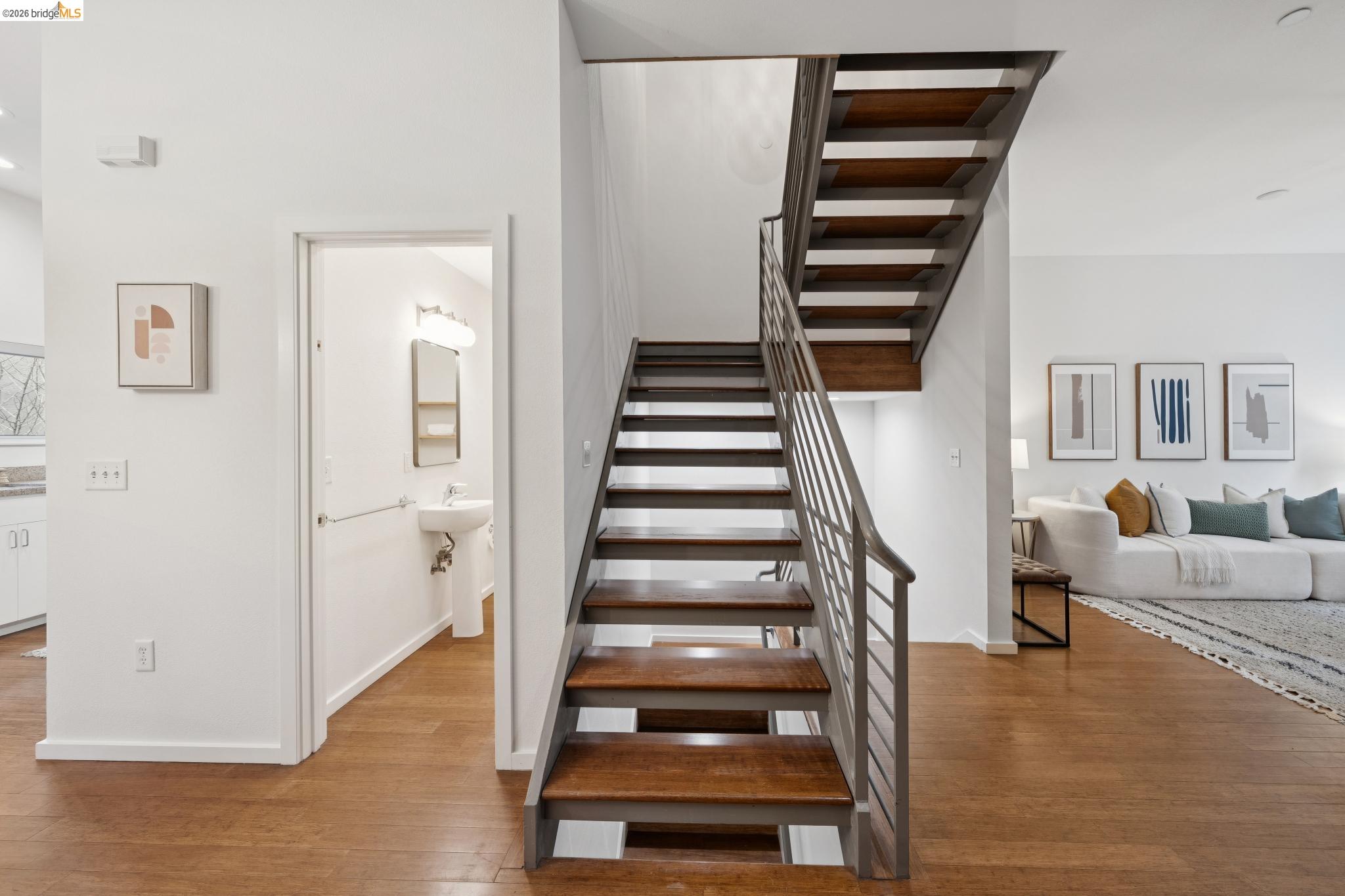 Detail Gallery Image 41 of 44 For 4067 Shafter Ave, Oakland,  CA 94609 - 3 Beds | 3/1 Baths