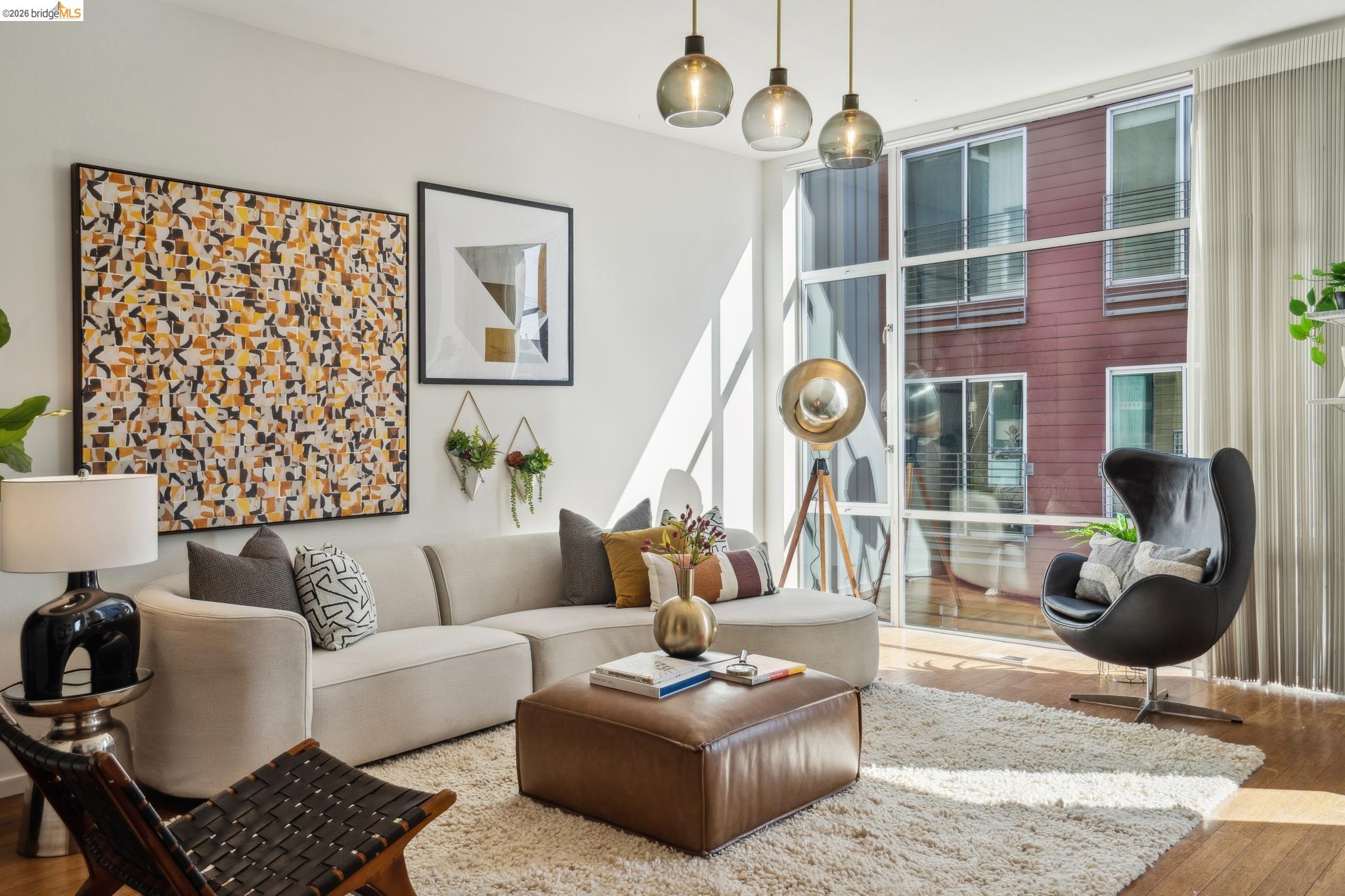 Detail Gallery Image 8 of 44 For 4067 Shafter Ave, Oakland,  CA 94609 - 3 Beds | 3/1 Baths