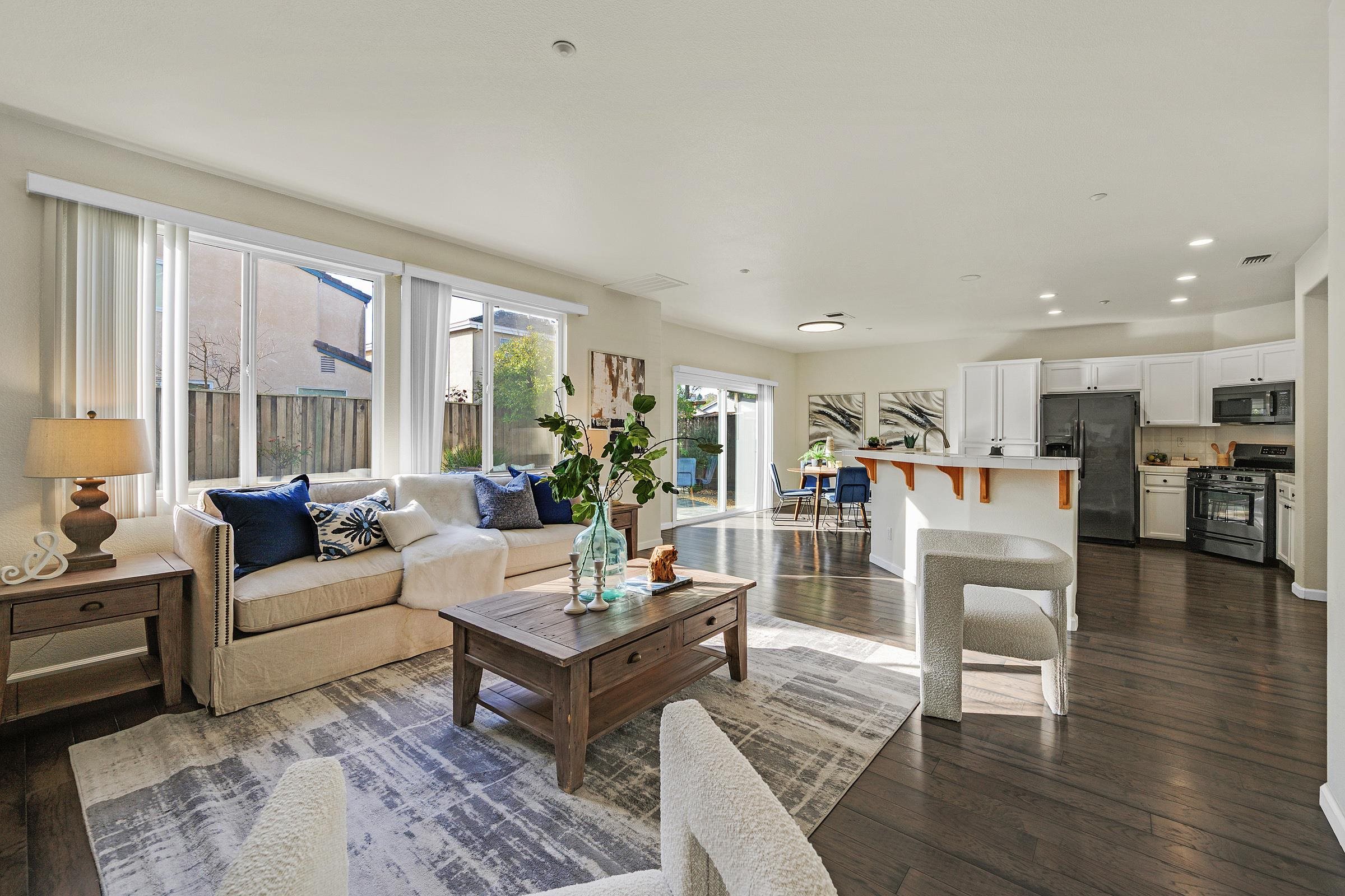 Detail Gallery Image 16 of 43 For 19 Kevin Ln, American Canyon,  CA 94503 - 4 Beds | 2/1 Baths