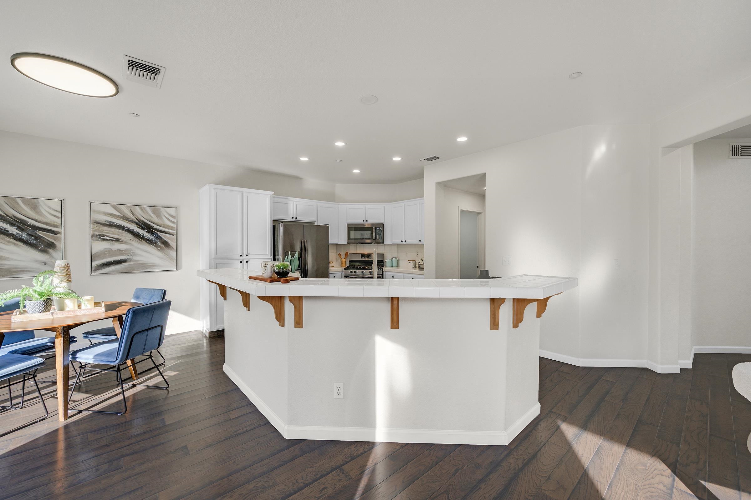 Detail Gallery Image 17 of 43 For 19 Kevin Ln, American Canyon,  CA 94503 - 4 Beds | 2/1 Baths