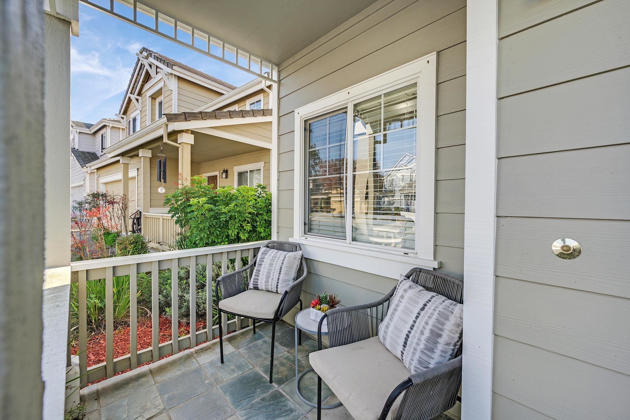 Detail Gallery Image 4 of 43 For 19 Kevin Ln, American Canyon,  CA 94503 - 4 Beds | 2/1 Baths