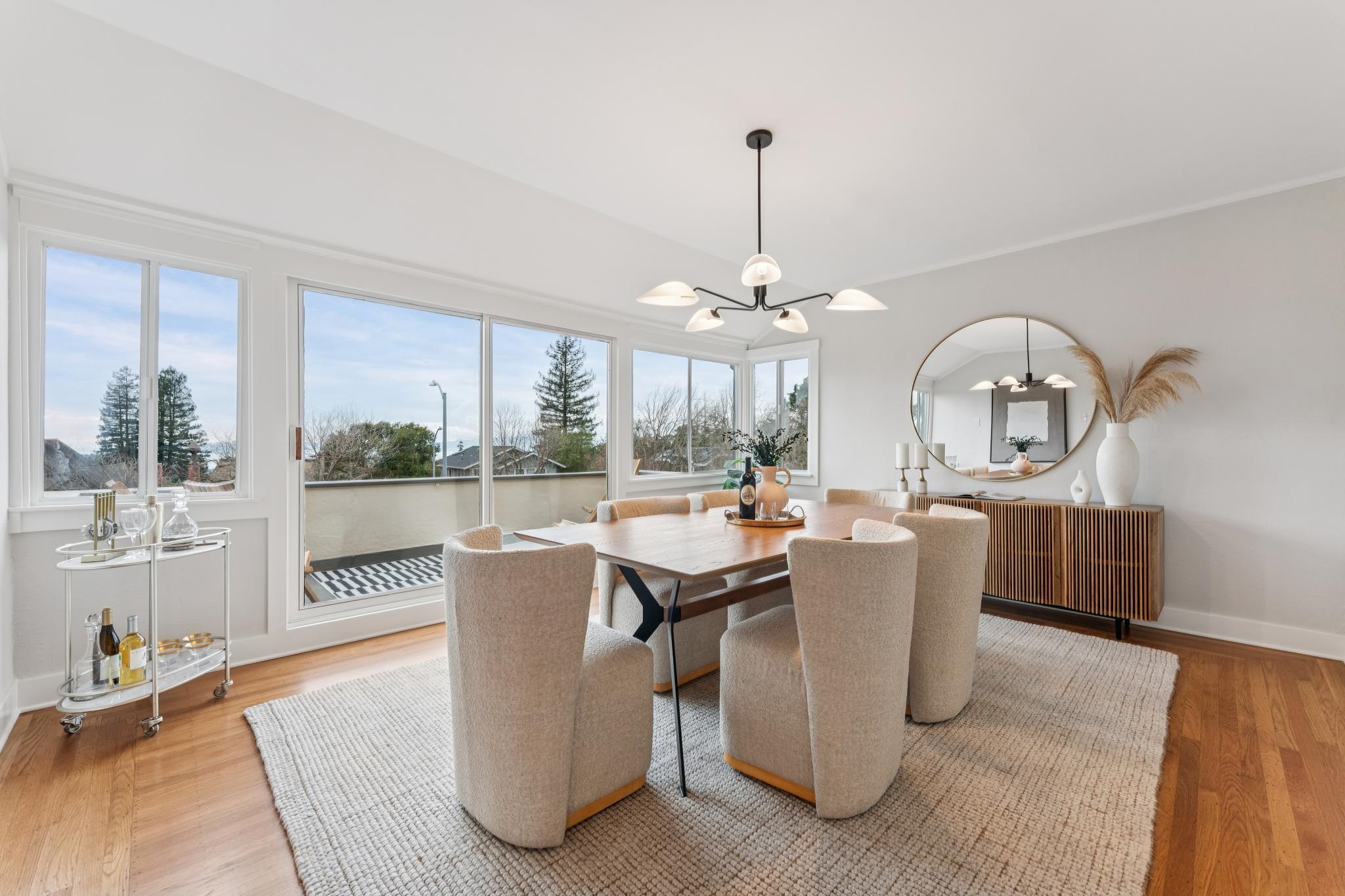 Detail Gallery Image 11 of 60 For 225 Arlington Ave., Kensington,  CA 94707 - 4 Beds | 3 Baths