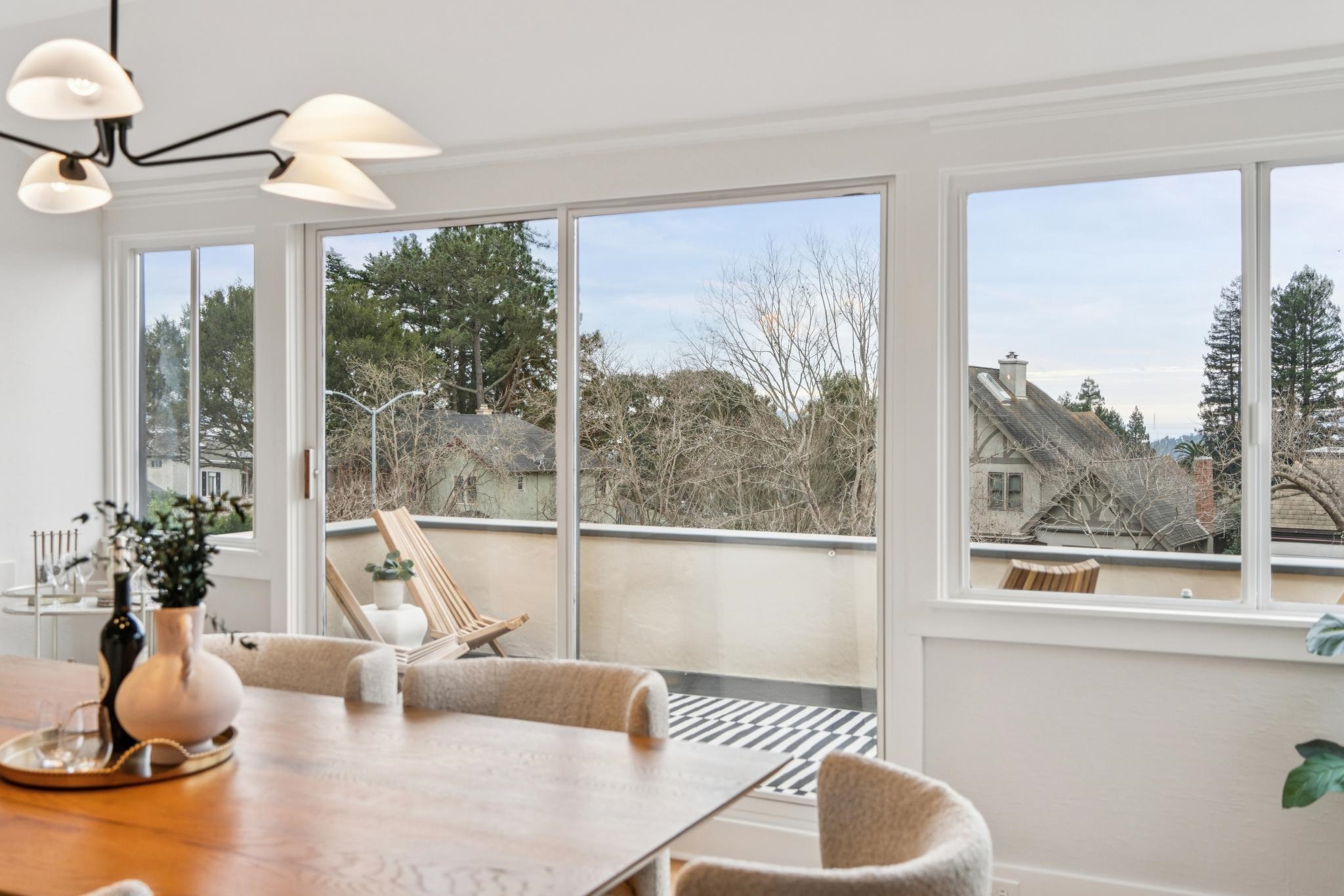 Detail Gallery Image 11 of 60 For 225 Arlington Ave., Kensington,  CA 94707 - 4 Beds | 3 Baths