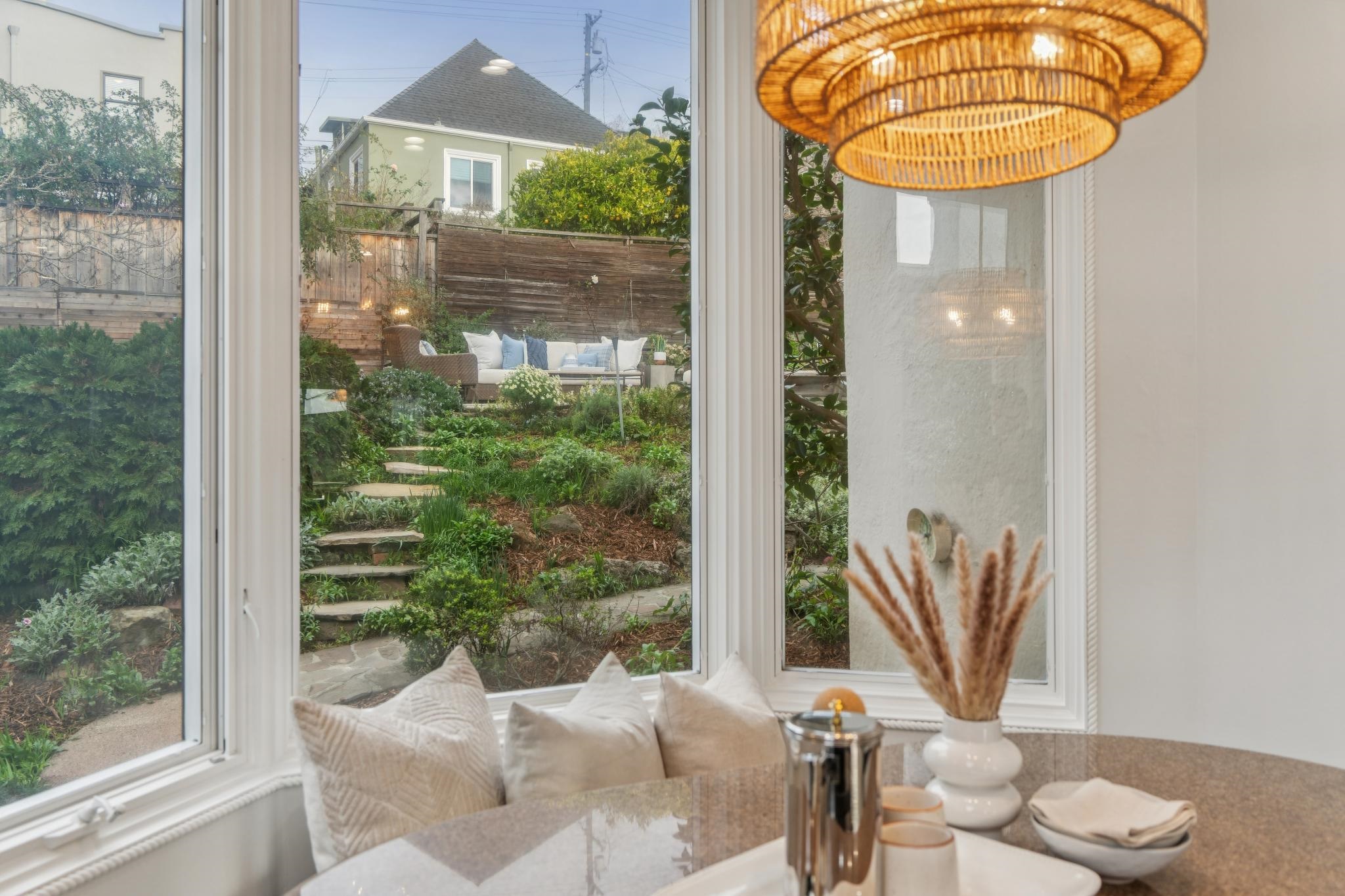 Detail Gallery Image 25 of 60 For 225 Arlington Ave., Kensington,  CA 94707 - 4 Beds | 3 Baths