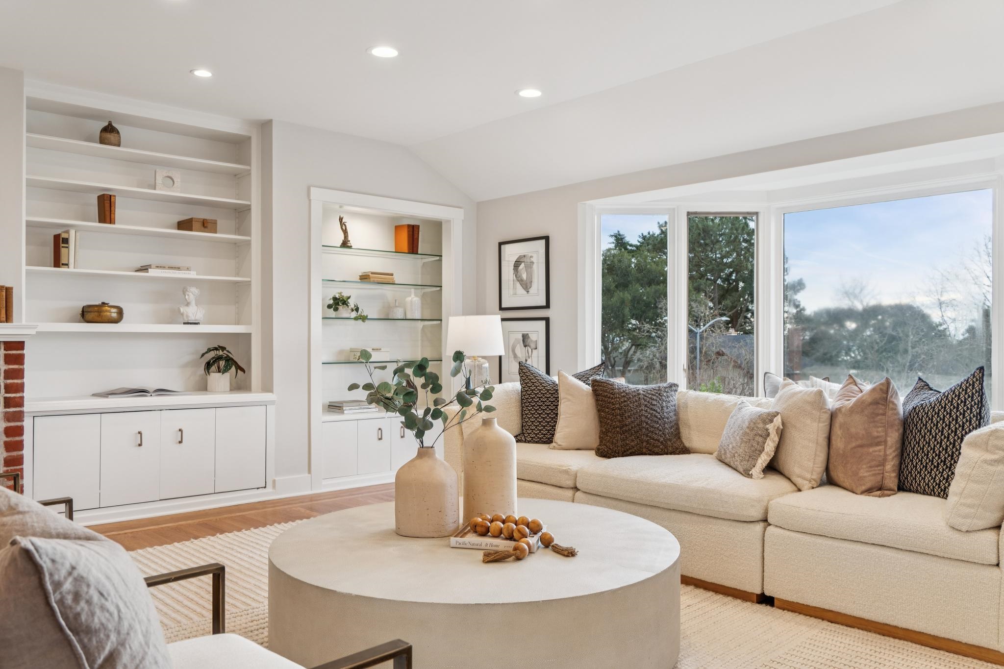 Detail Gallery Image 6 of 60 For 225 Arlington Ave., Kensington,  CA 94707 - 4 Beds | 3 Baths