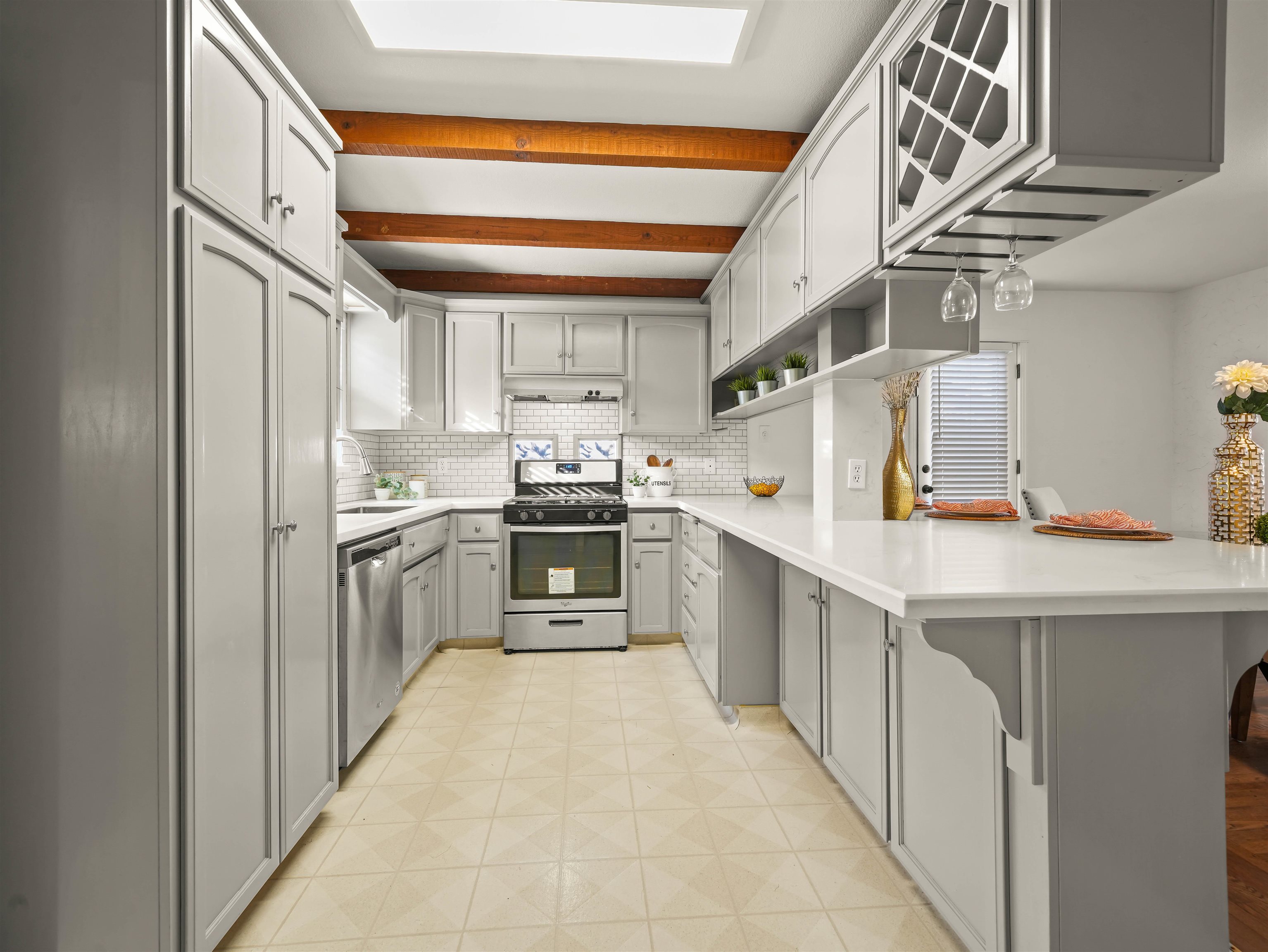 Detail Gallery Image 11 of 43 For 262 W Lowell Ave, Tracy,  CA 95376 - 3 Beds | 2 Baths