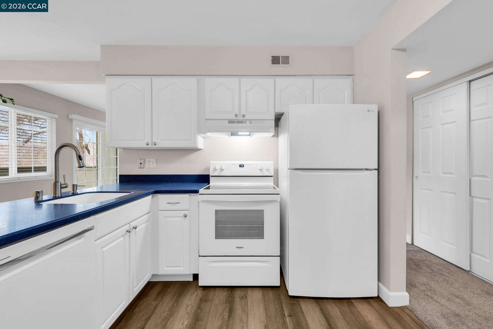 Photo #20: 41122335 Listing: Photo #20