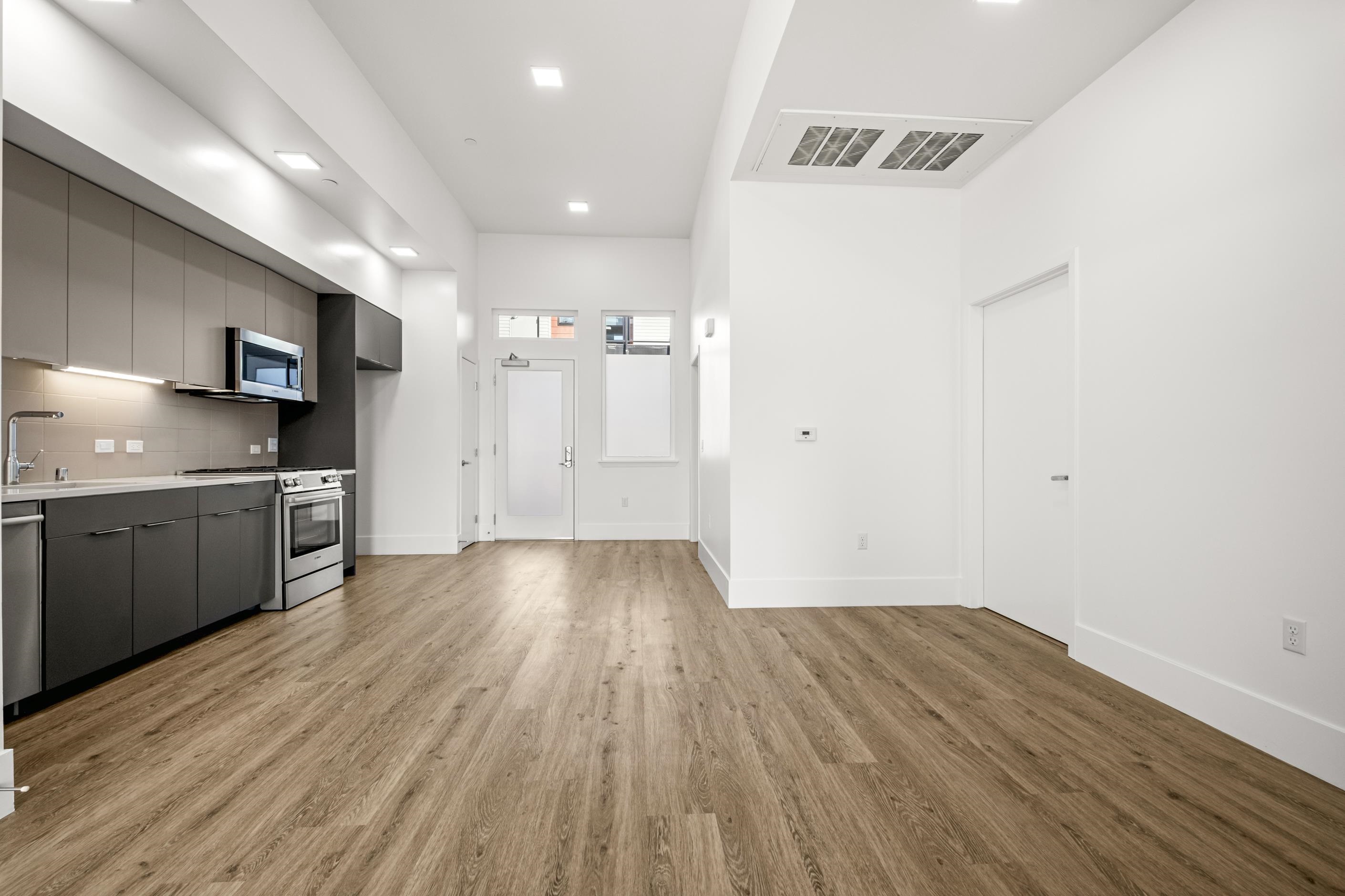 Photo #2: 41122337 Listing: Photo #2