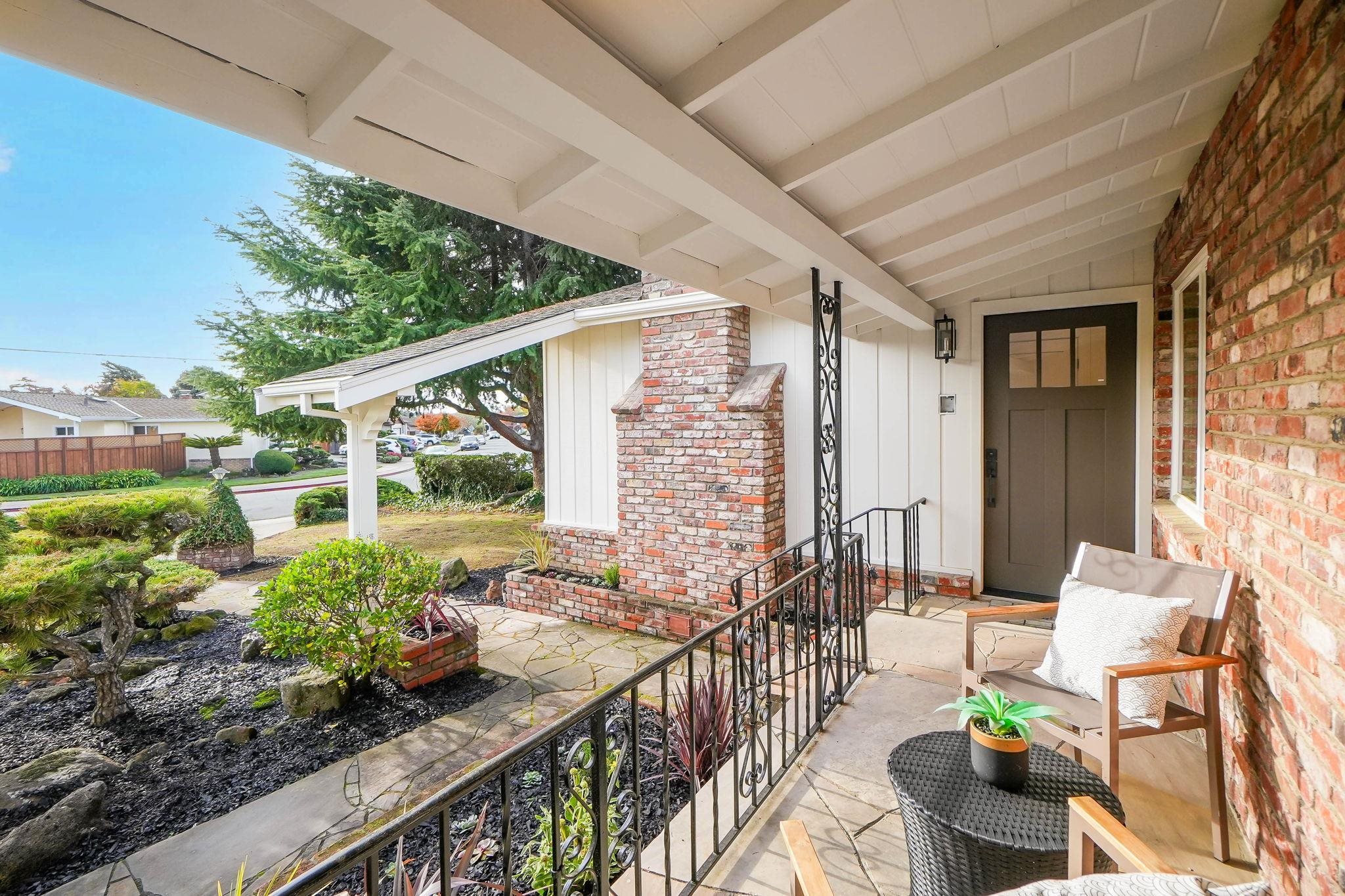 Detail Gallery Image 13 of 60 For 20255 Yeandle Ave, Castro Valley,  CA 94546 - 3 Beds | 2 Baths