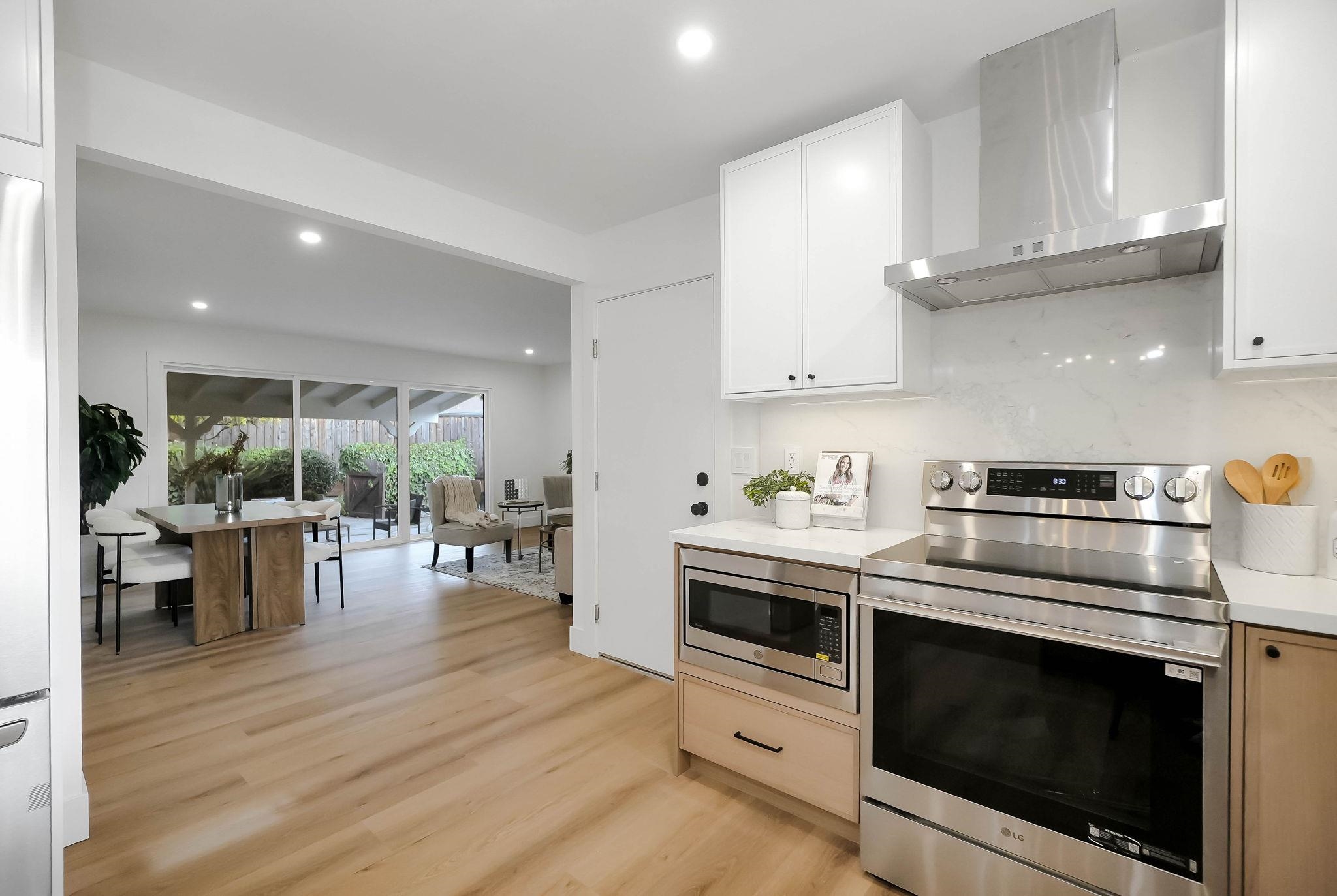 Detail Gallery Image 25 of 60 For 20255 Yeandle Ave, Castro Valley,  CA 94546 - 3 Beds | 2 Baths