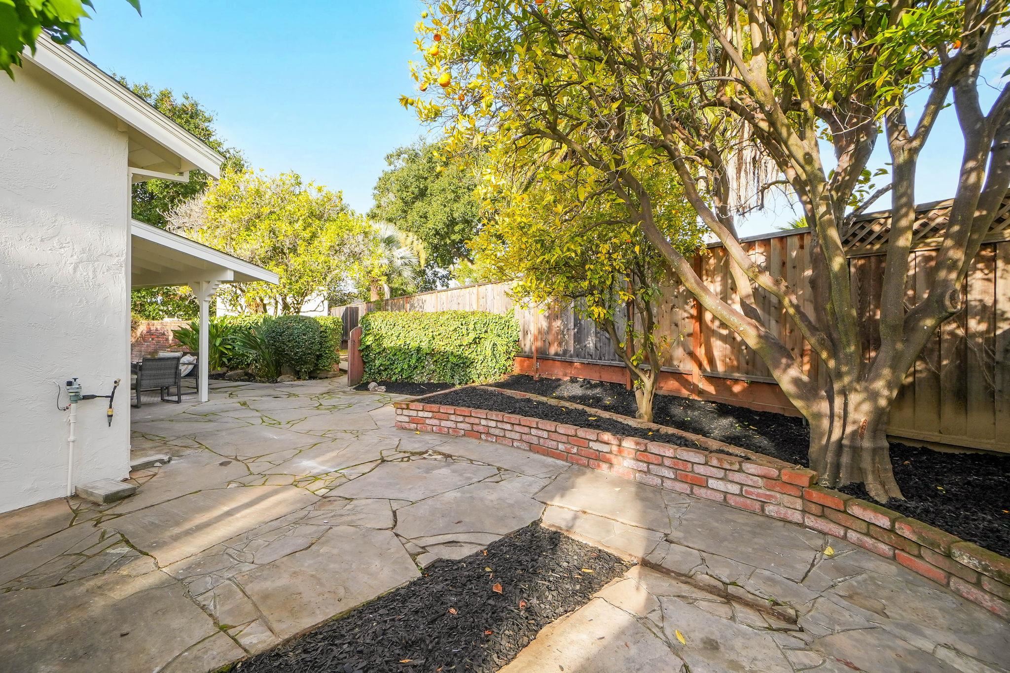 Detail Gallery Image 52 of 60 For 20255 Yeandle Ave, Castro Valley,  CA 94546 - 3 Beds | 2 Baths