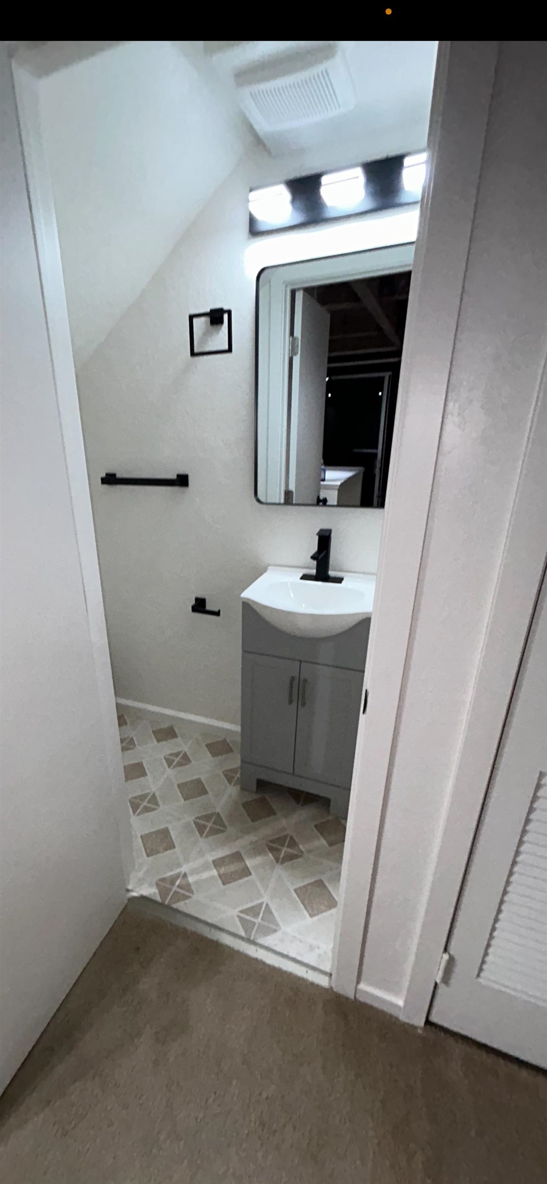 Detail Gallery Image 15 of 28 For 902 F, Davis,  CA 95616 - 3 Beds | 1/1 Baths