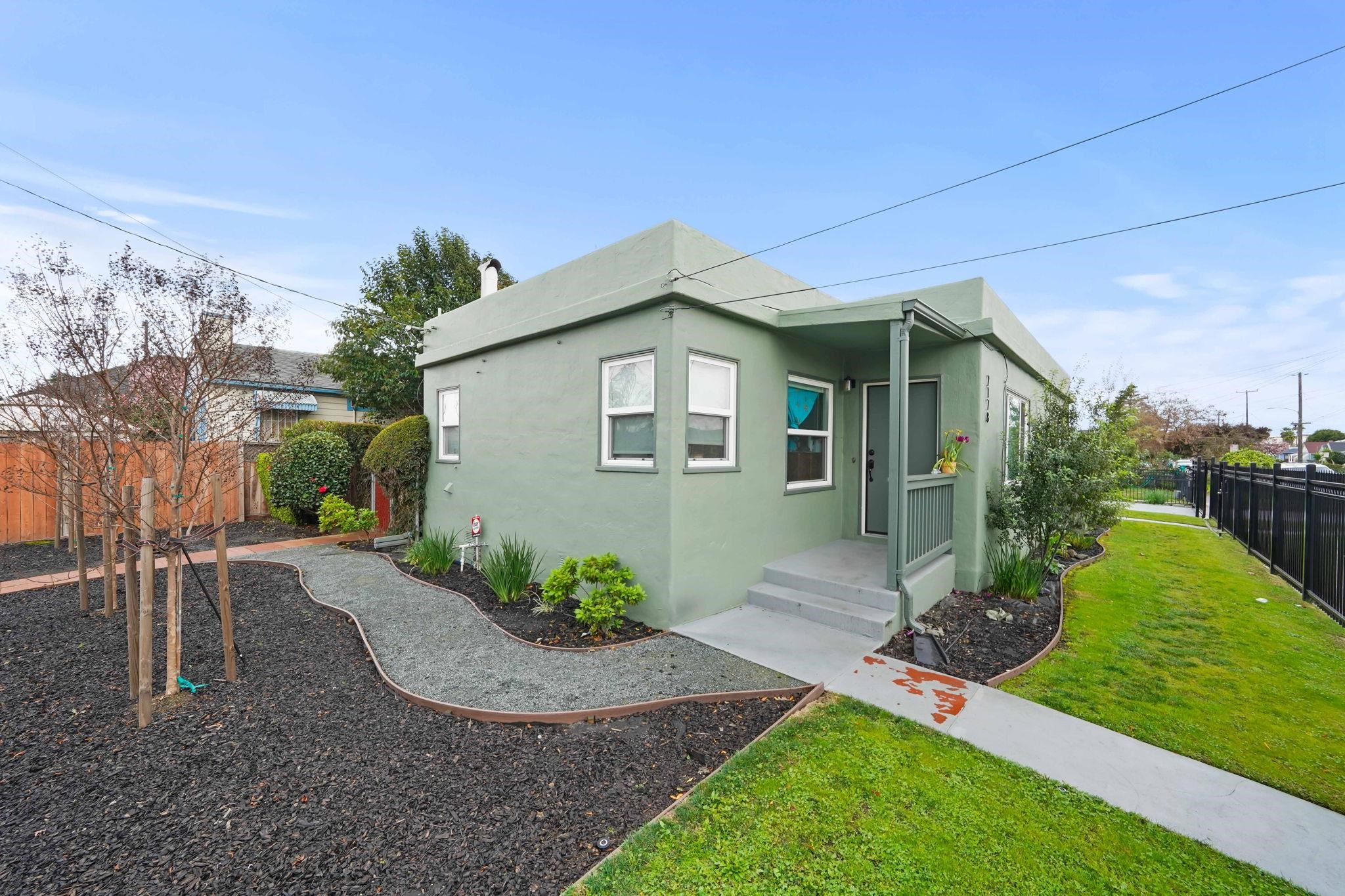 Detail Gallery Image 18 of 35 For 2178 - 217 107th Ave, Oakland,  CA 94603 - – Beds | – Baths