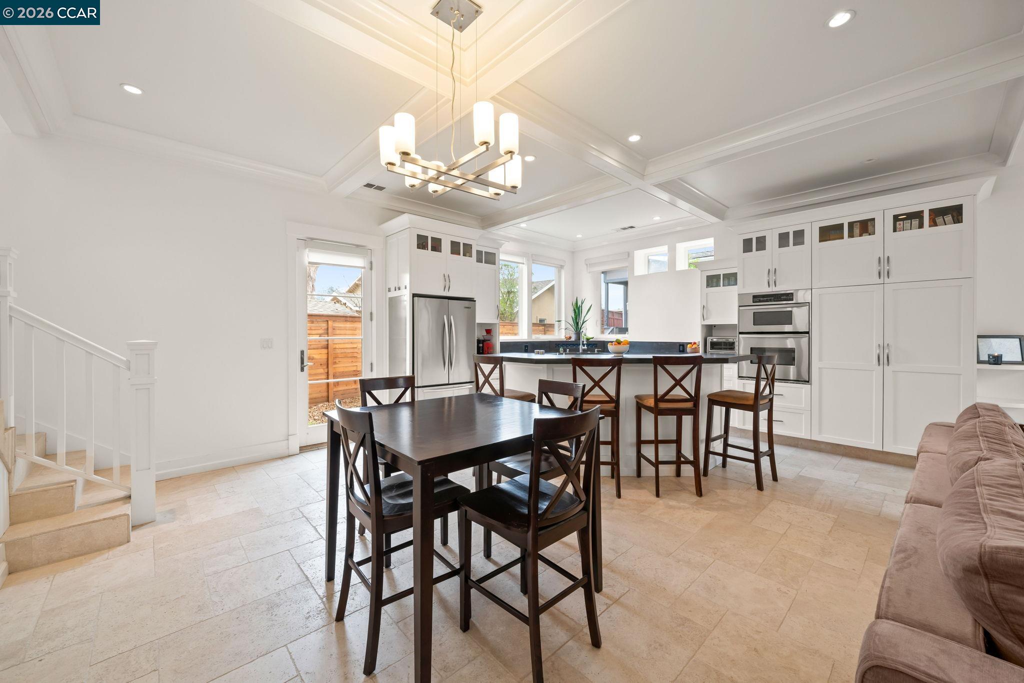 Detail Gallery Image 16 of 59 For 1333 Warren St, Martinez,  CA 94553 - 4 Beds | 3 Baths