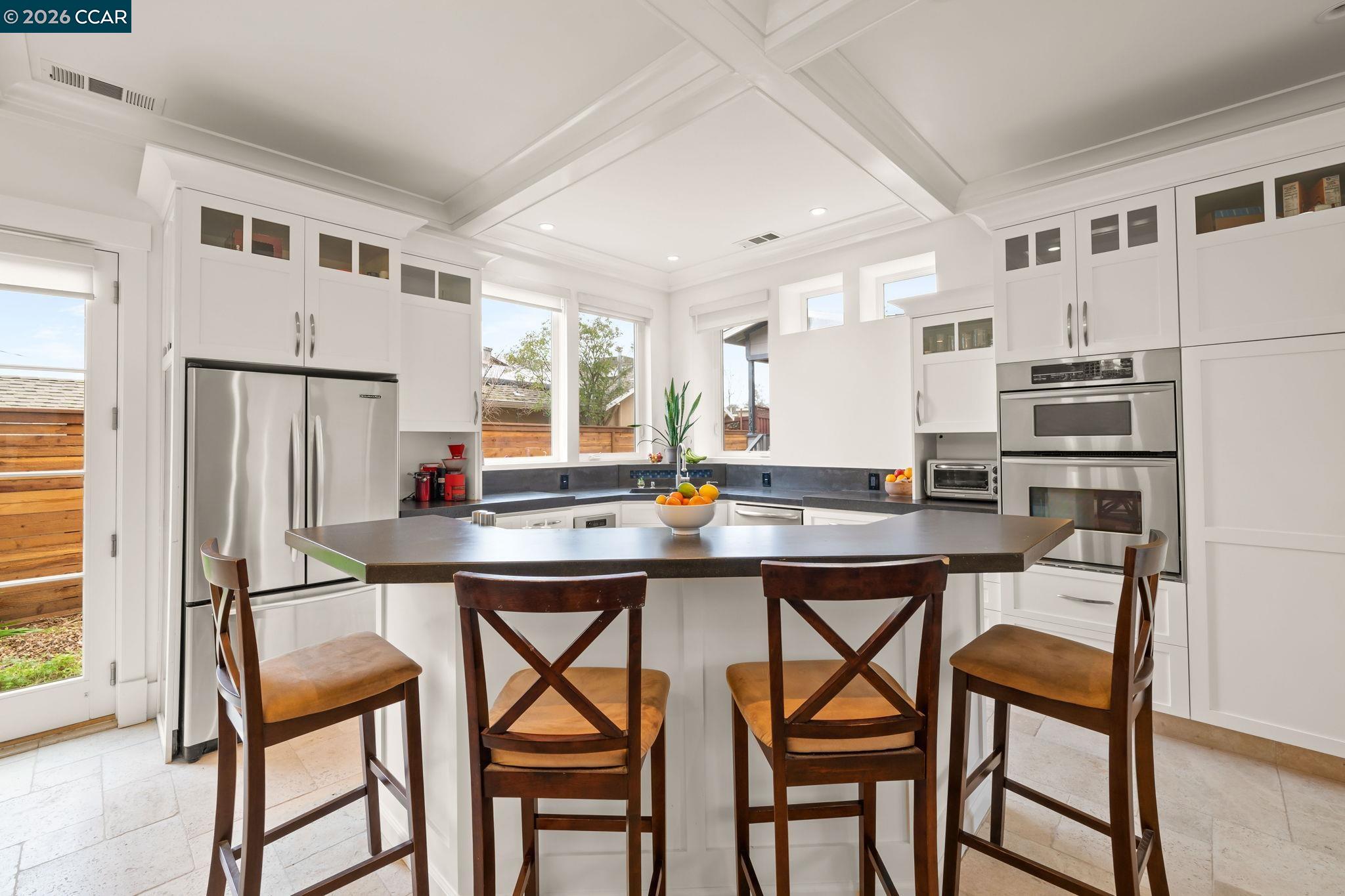 Detail Gallery Image 18 of 59 For 1333 Warren St, Martinez,  CA 94553 - 4 Beds | 3 Baths