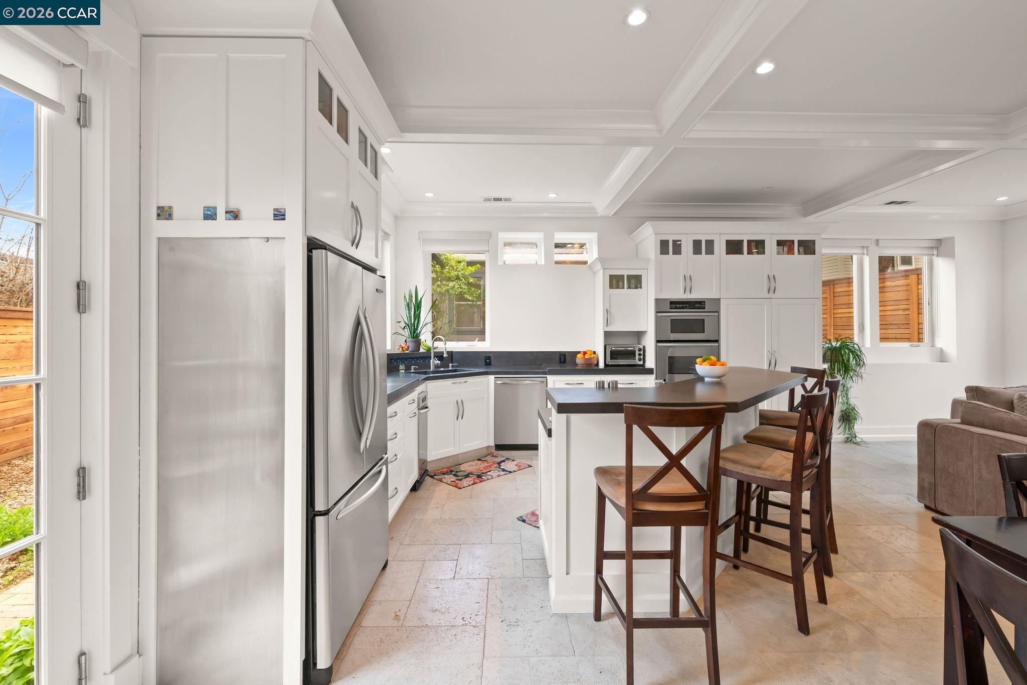 Detail Gallery Image 19 of 59 For 1333 Warren St, Martinez,  CA 94553 - 4 Beds | 3 Baths