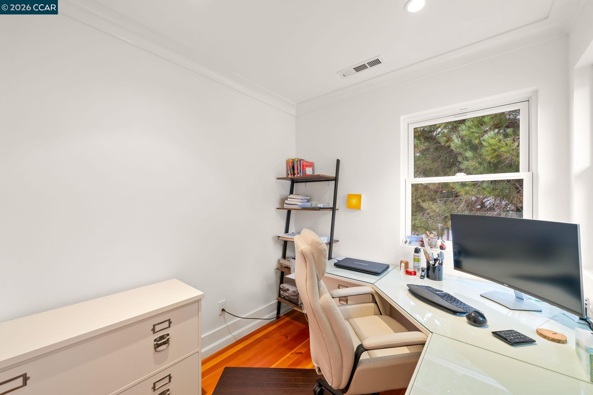 Detail Gallery Image 31 of 59 For 1333 Warren St, Martinez,  CA 94553 - 4 Beds | 3 Baths