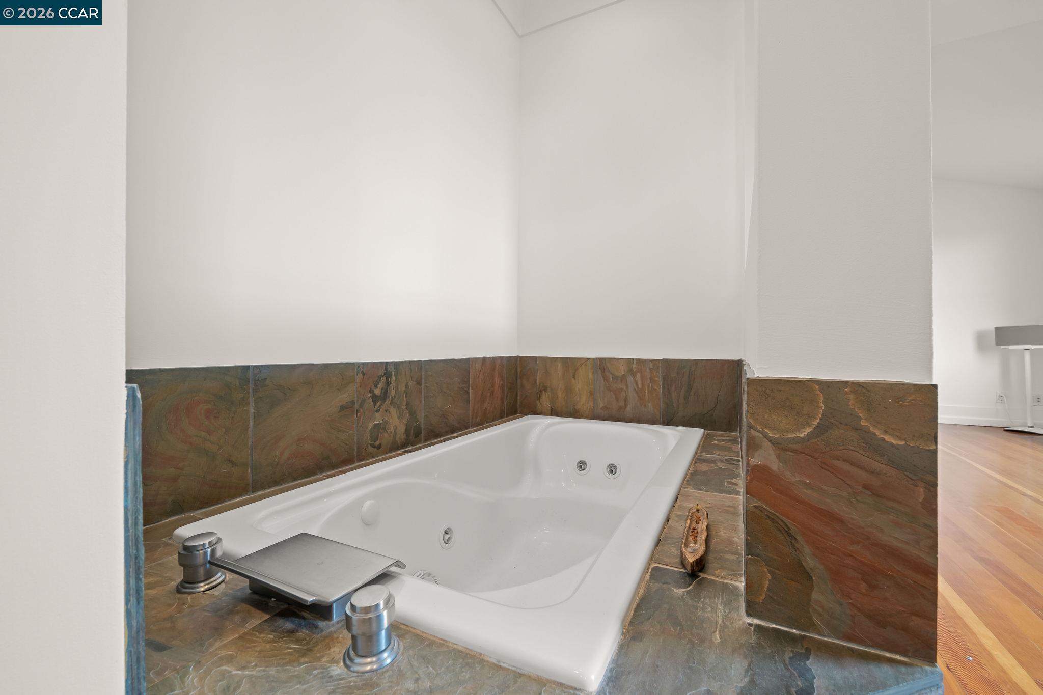 Detail Gallery Image 38 of 59 For 1333 Warren St, Martinez,  CA 94553 - 4 Beds | 3 Baths