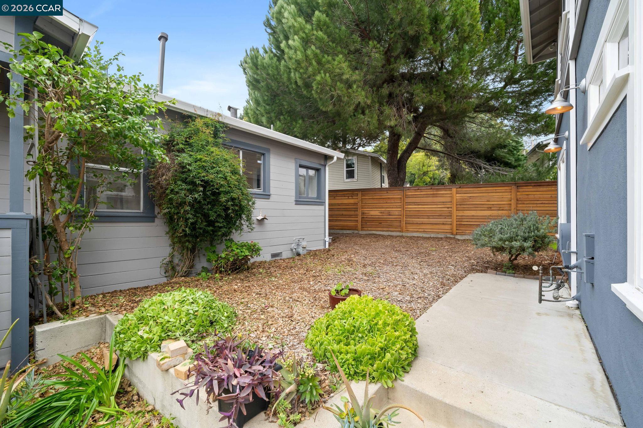 Detail Gallery Image 41 of 59 For 1333 Warren St, Martinez,  CA 94553 - 4 Beds | 3 Baths