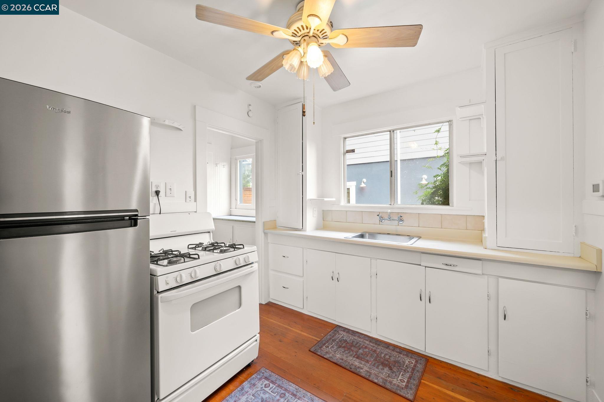 Detail Gallery Image 48 of 59 For 1333 Warren St, Martinez,  CA 94553 - 4 Beds | 3 Baths