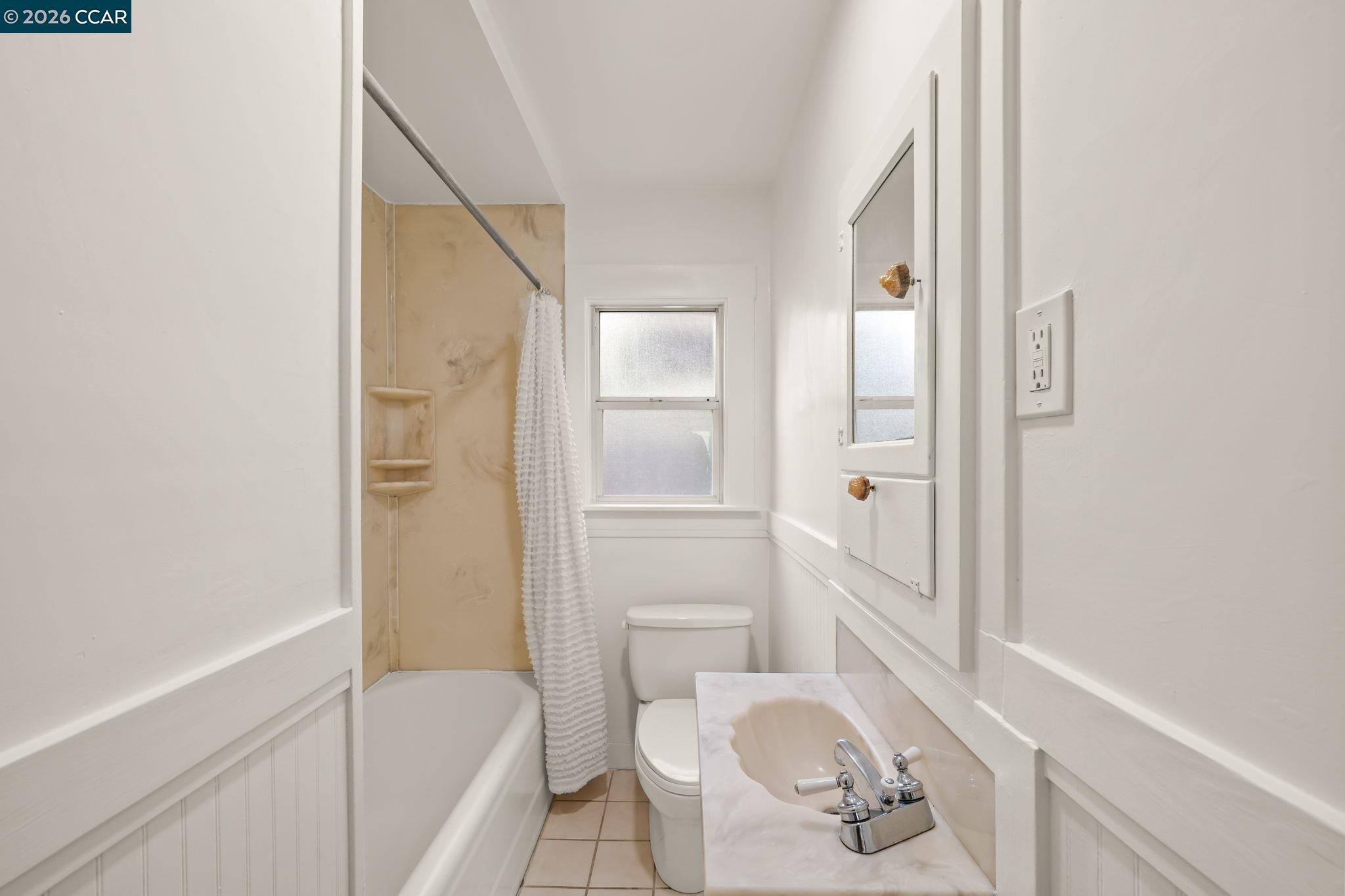 Detail Gallery Image 49 of 59 For 1333 Warren St, Martinez,  CA 94553 - 4 Beds | 3 Baths