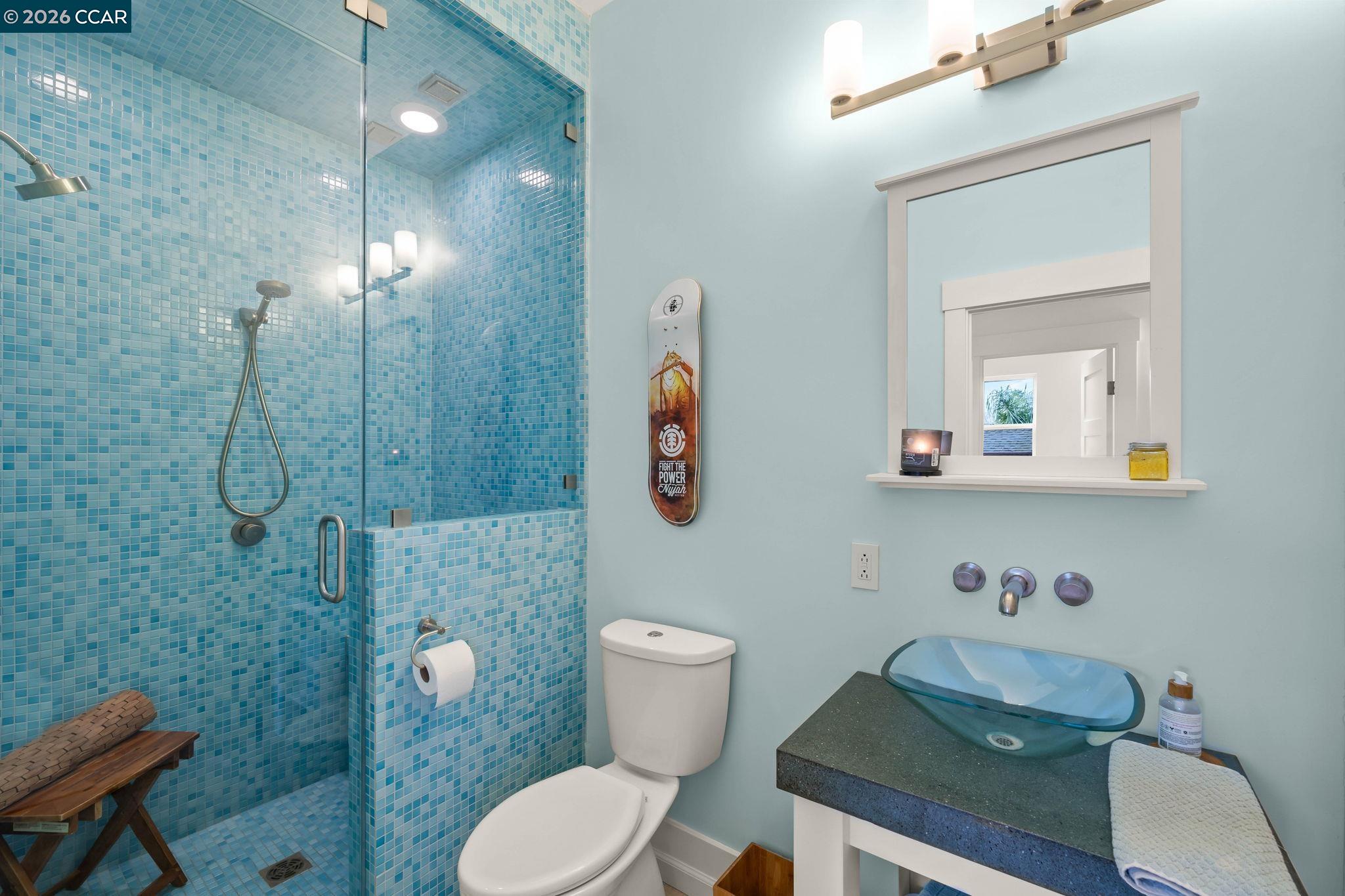 Detail Gallery Image 8 of 59 For 1333 Warren St, Martinez,  CA 94553 - 4 Beds | 3 Baths