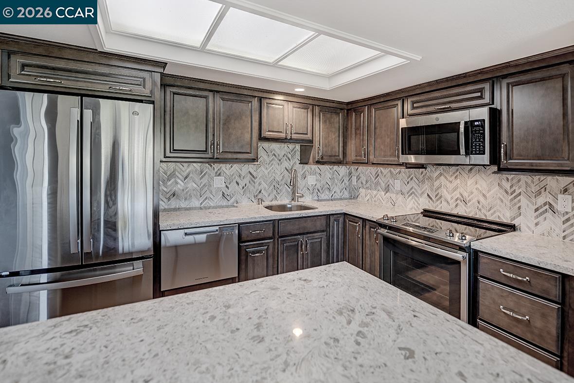 Photo #11: 41122345 Listing: Photo #11