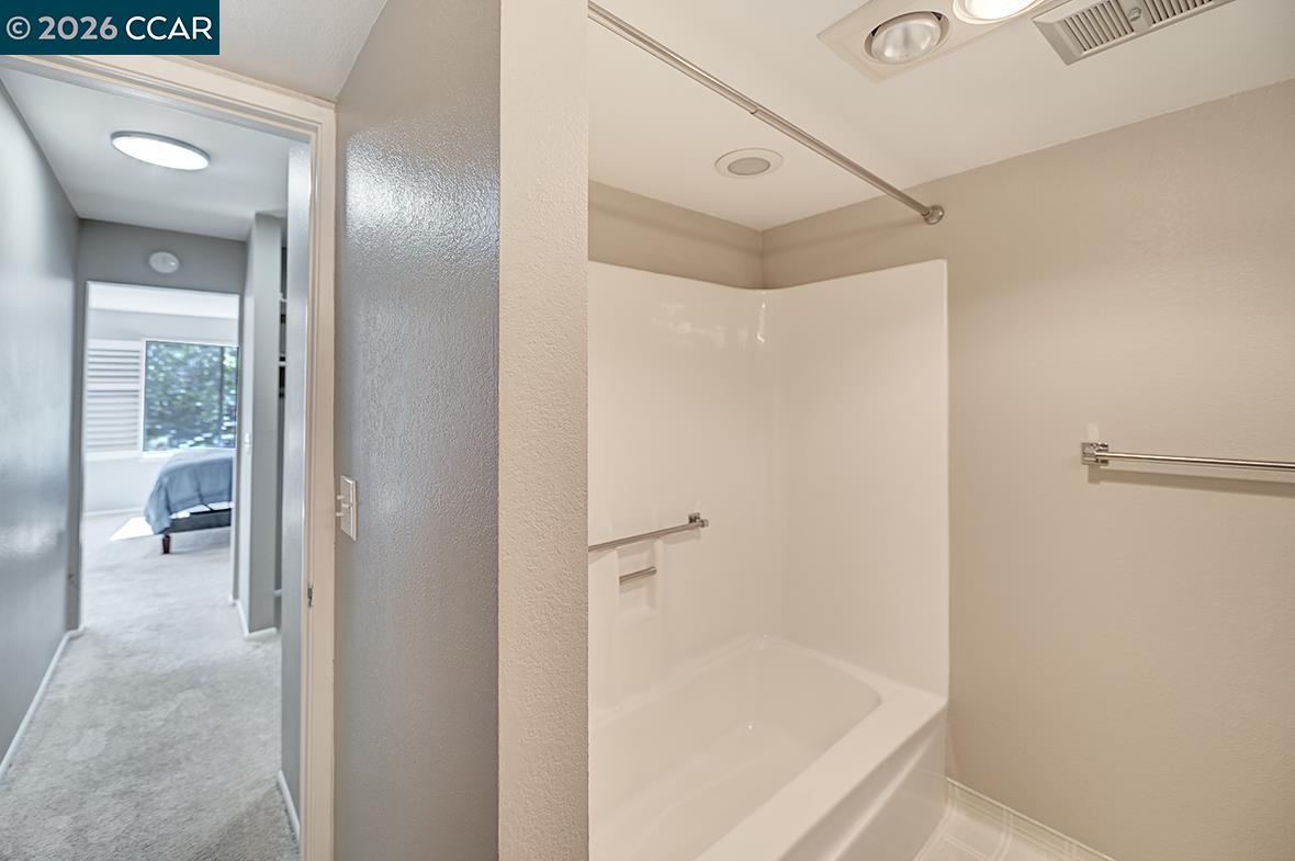 Photo #22: 41122345 Listing: Photo #22